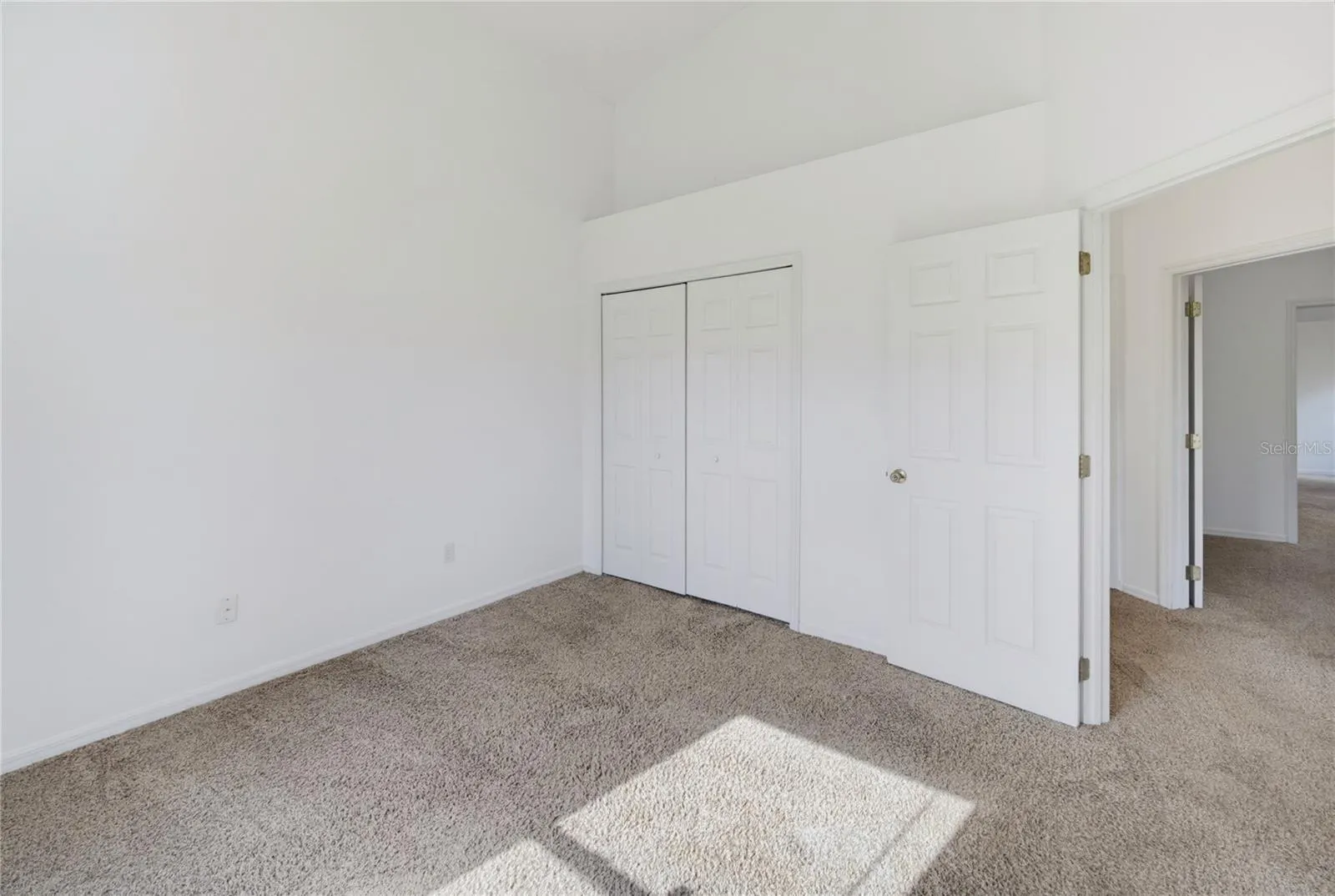 5251 LOS PALMA VISTA DR