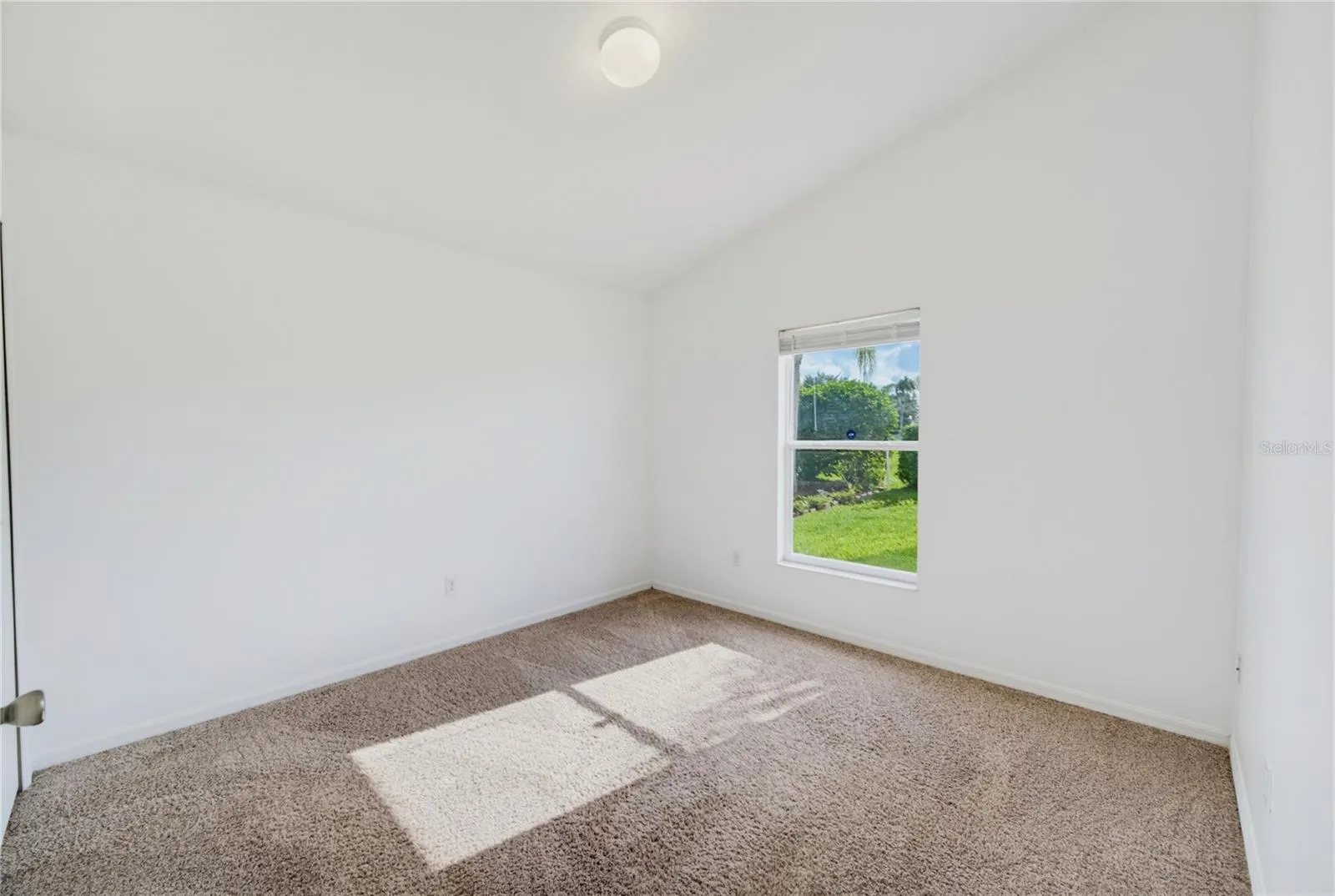 5251 LOS PALMA VISTA DR