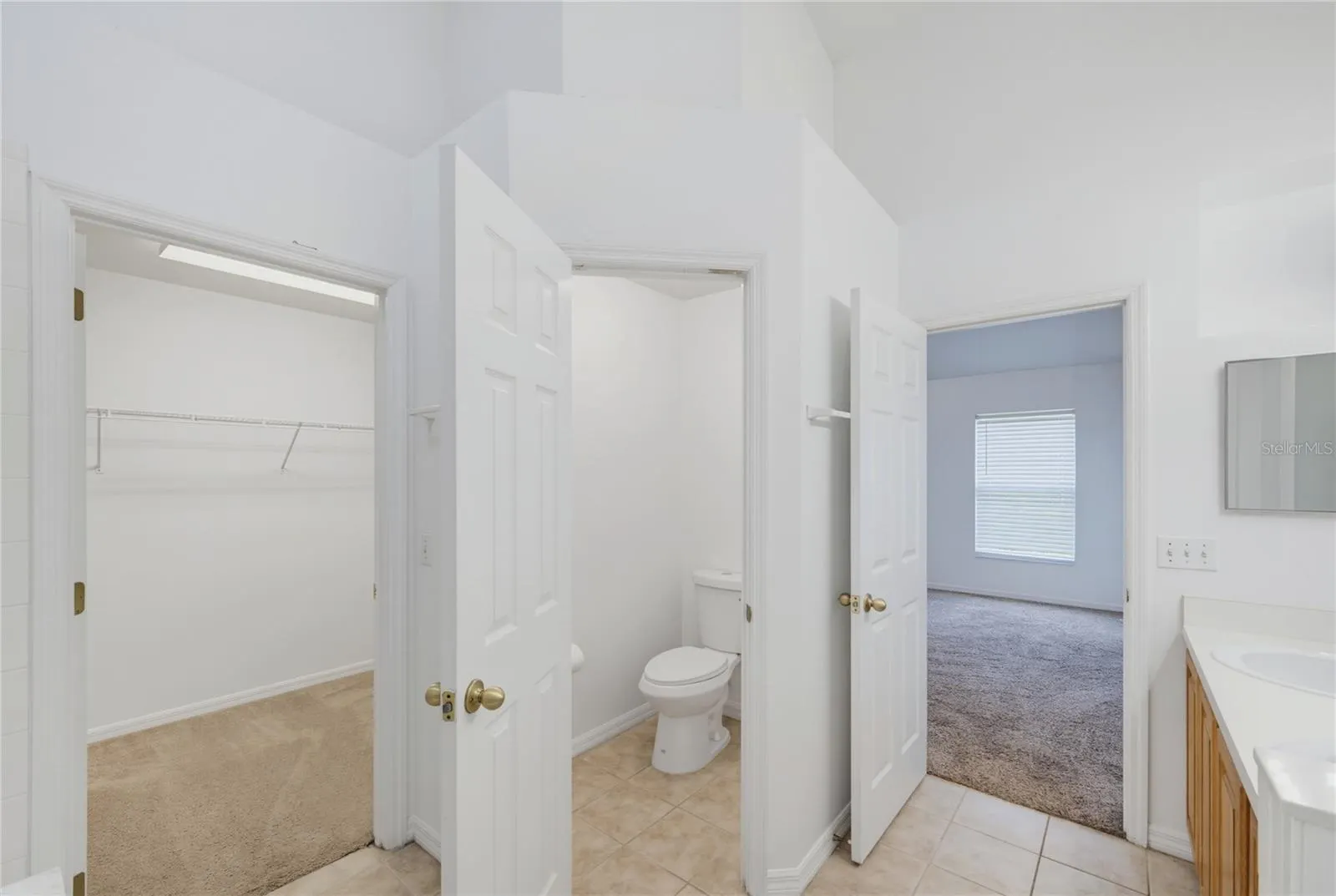 5251 LOS PALMA VISTA DR