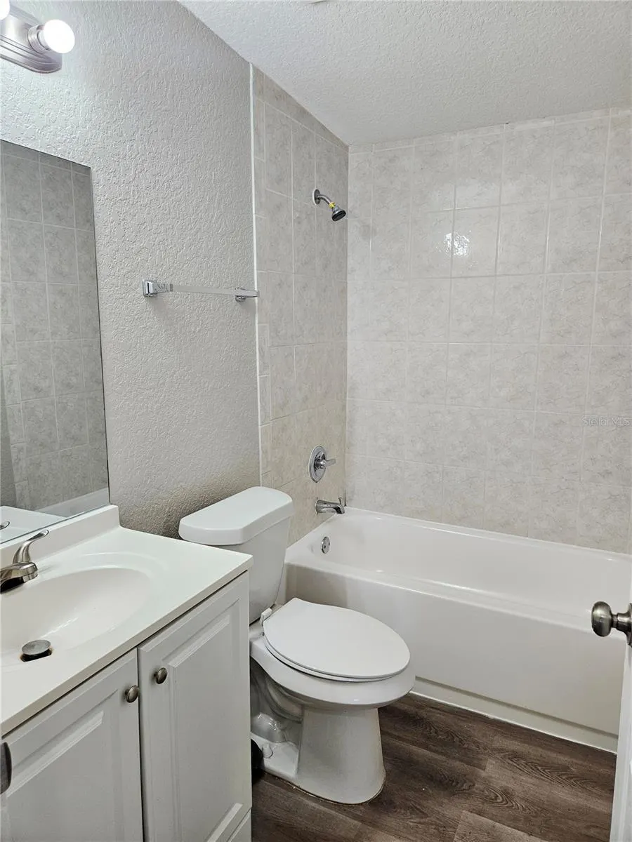 2160 ALEMANDA DR
