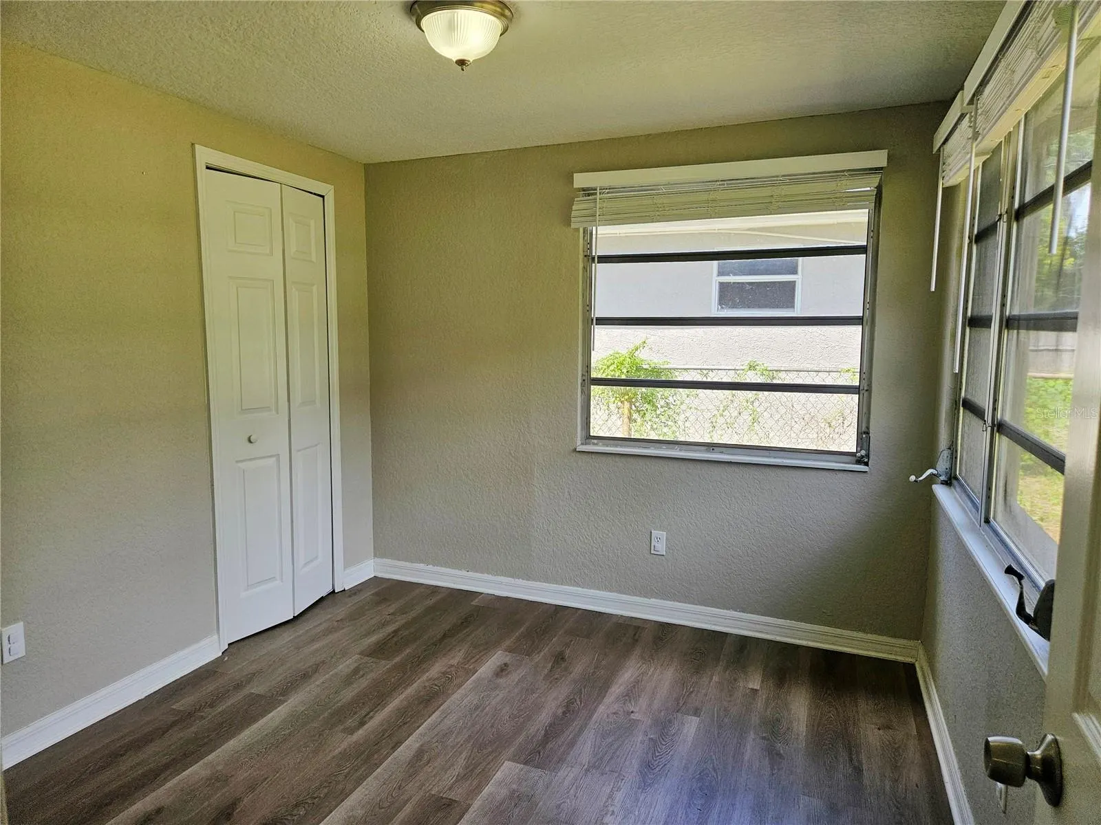 2160 ALEMANDA DR