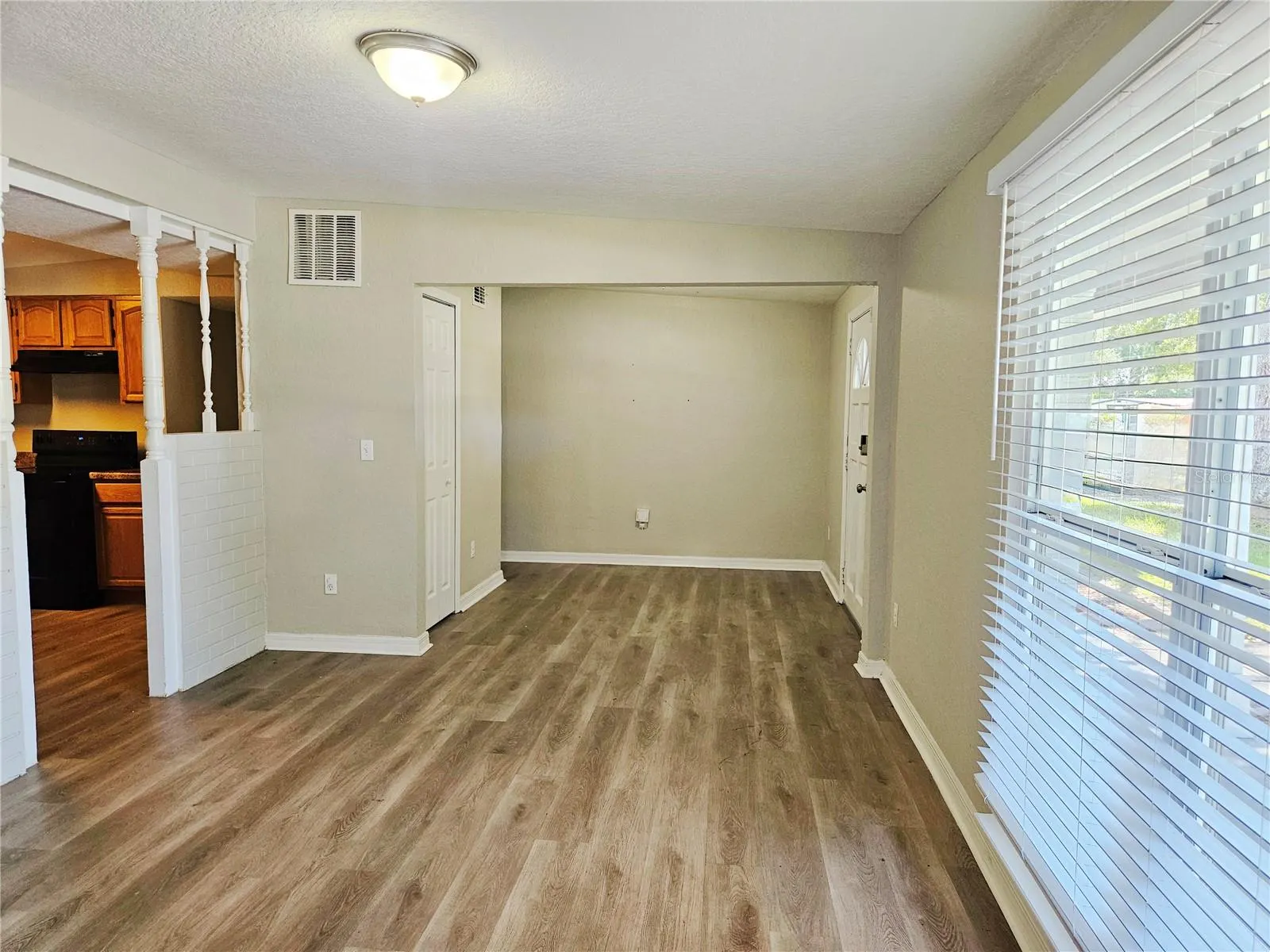 2160 ALEMANDA DR