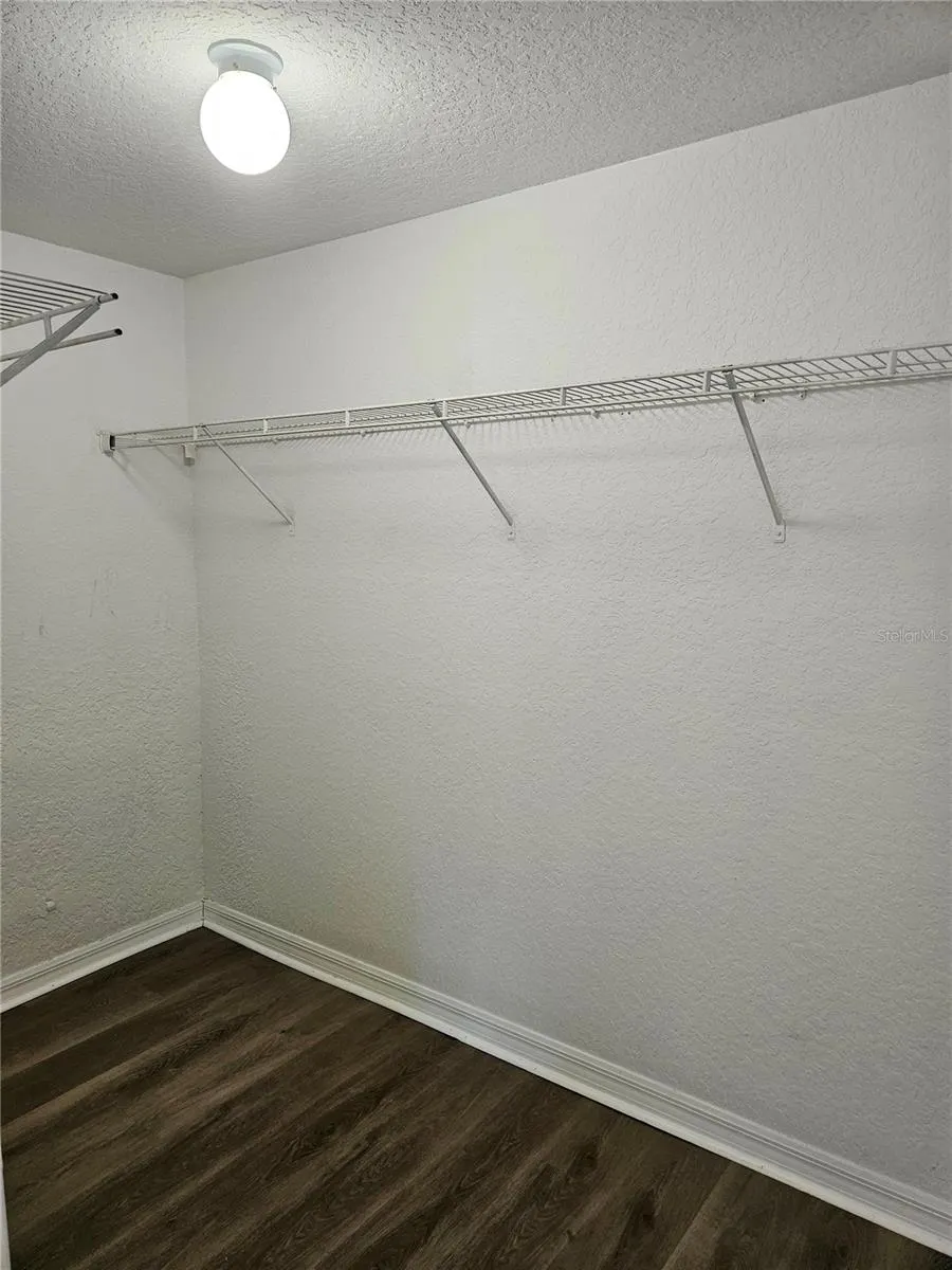 2160 ALEMANDA DR