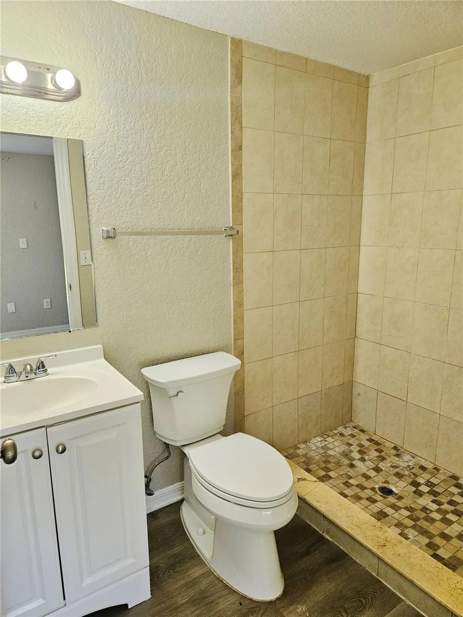 2160 ALEMANDA DR
