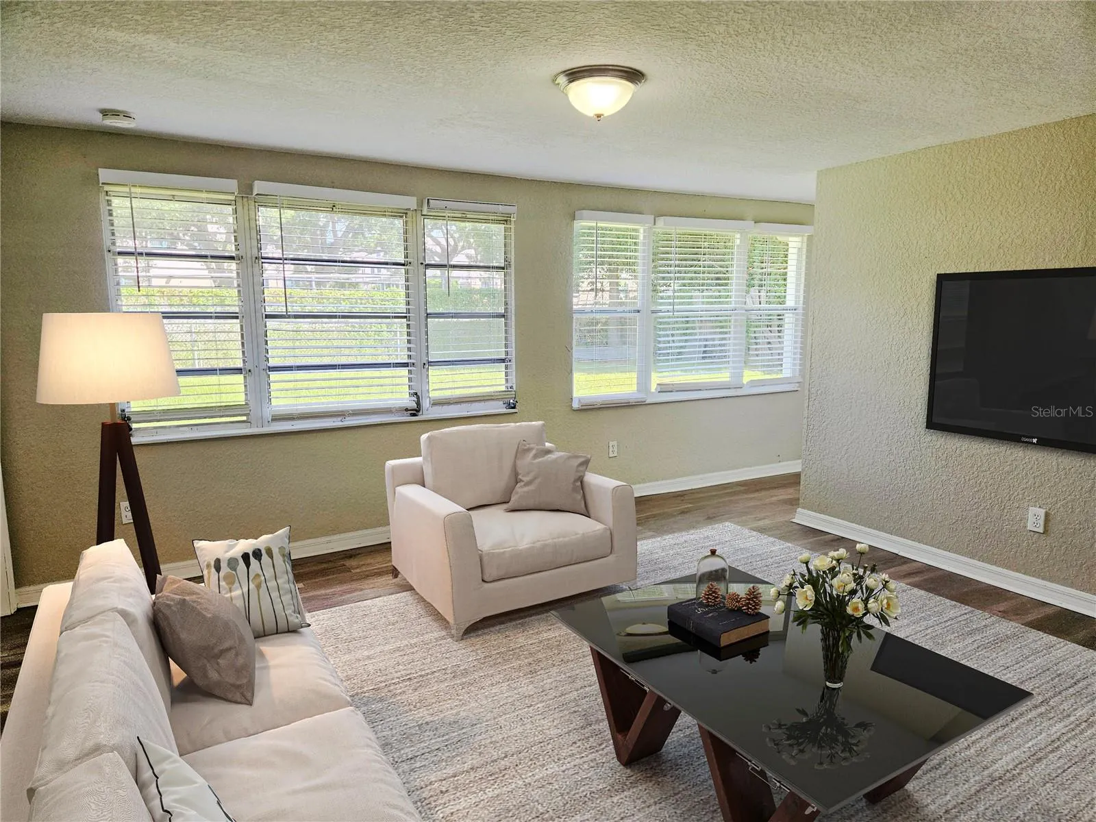 2160 ALEMANDA DR