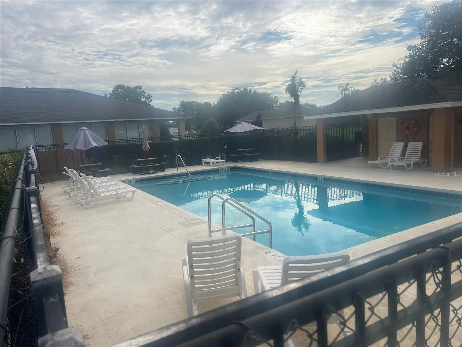 237 WALPOLE LOOP