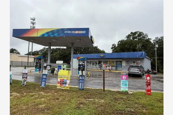 9945 SE HIGHWAY 42
