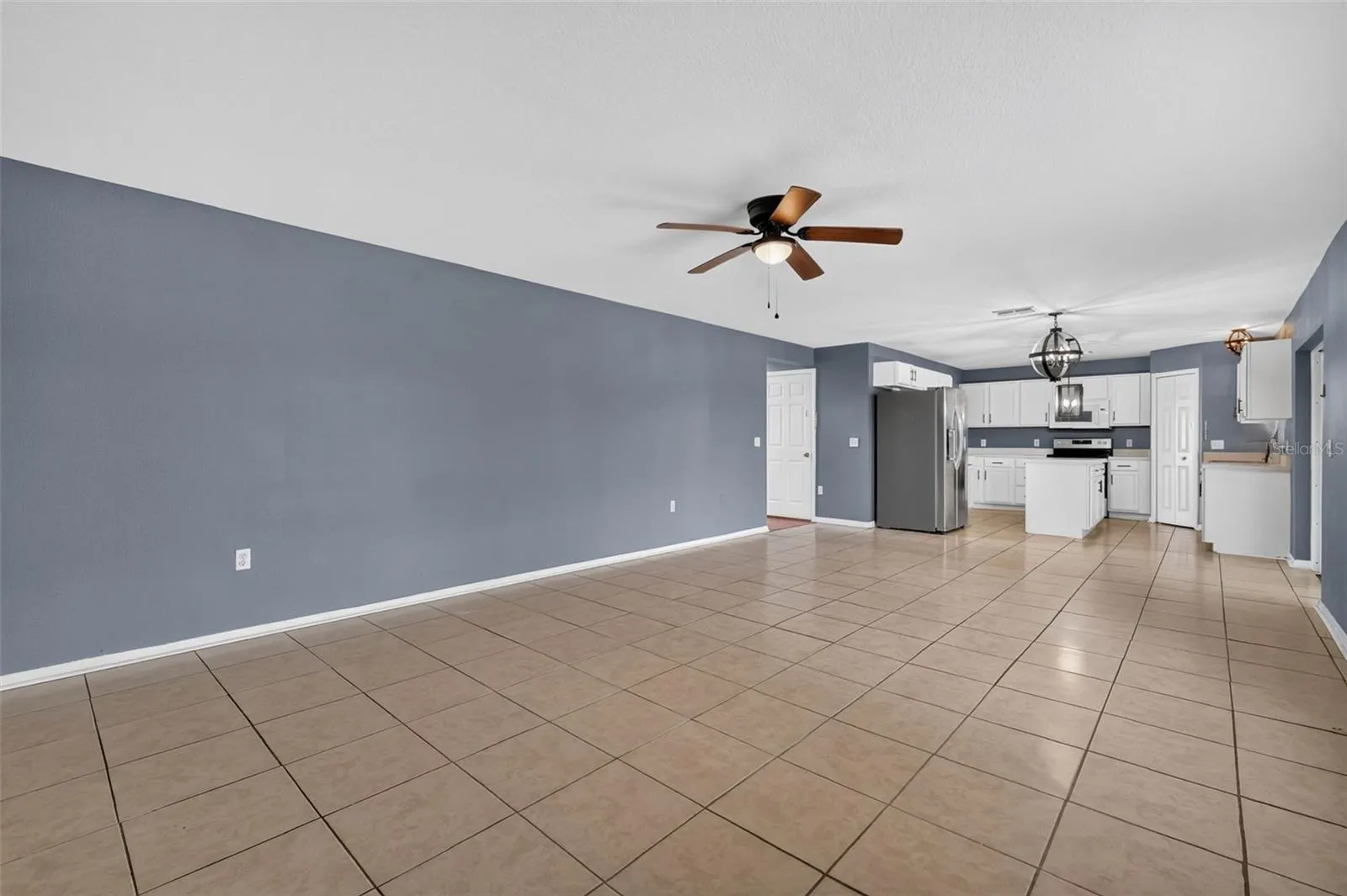 321 LAKE HILLS LN