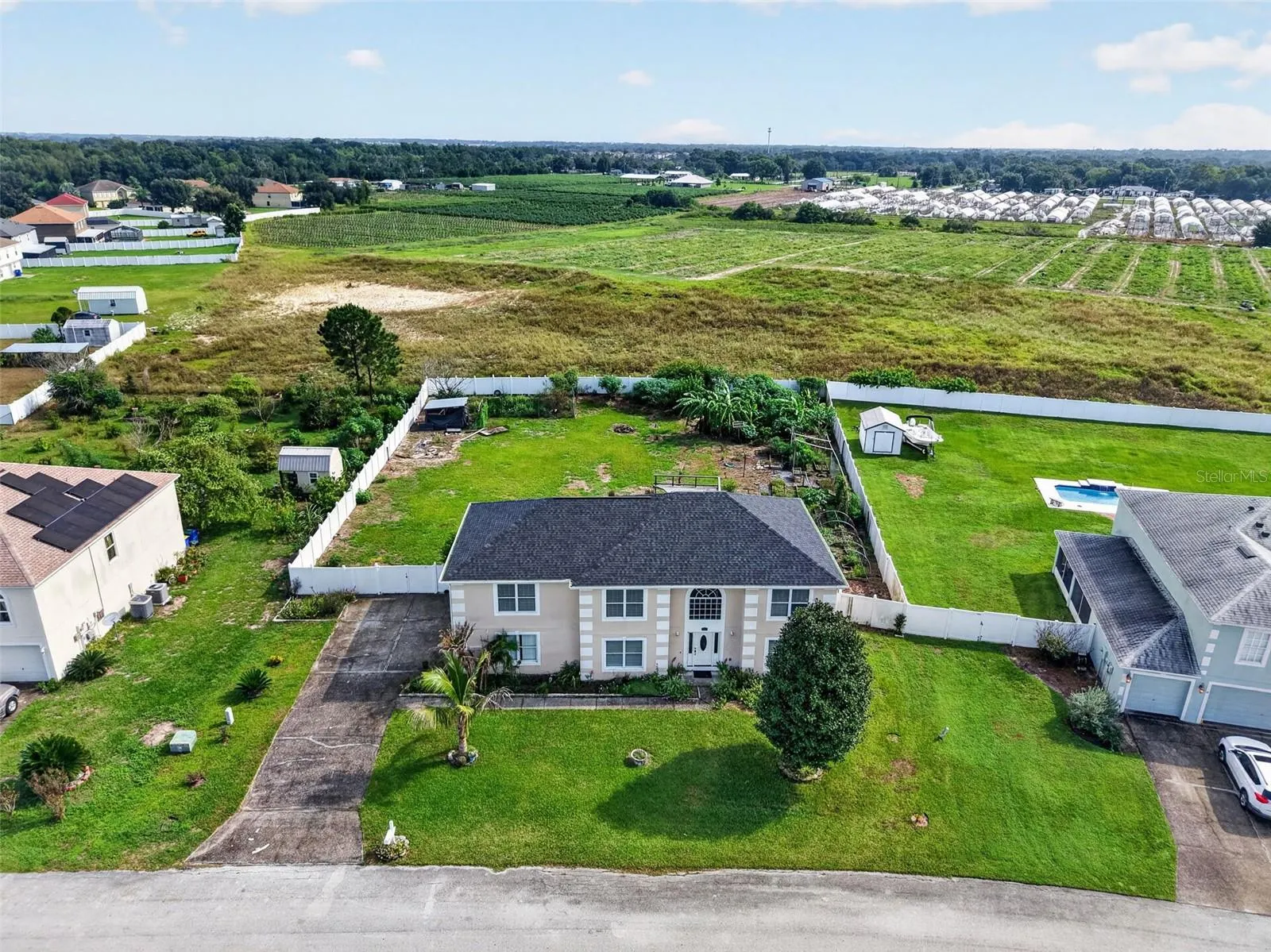 321 LAKE HILLS LN