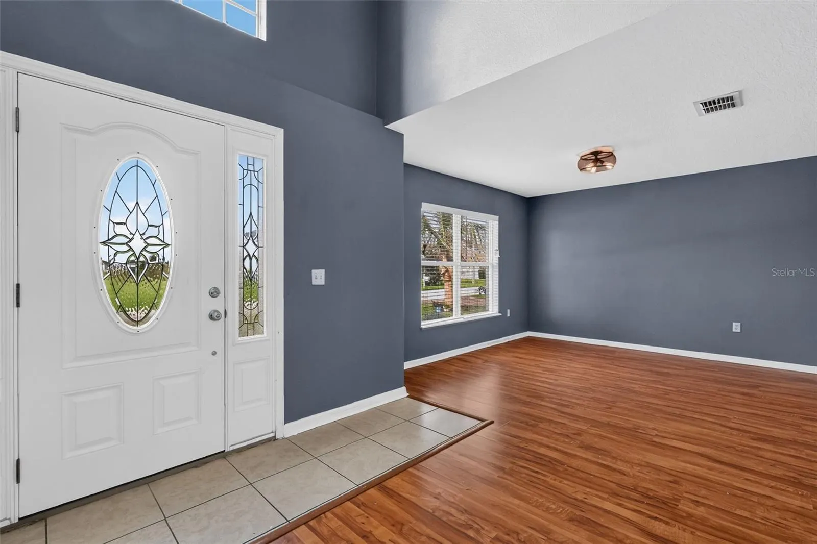 321 LAKE HILLS LN