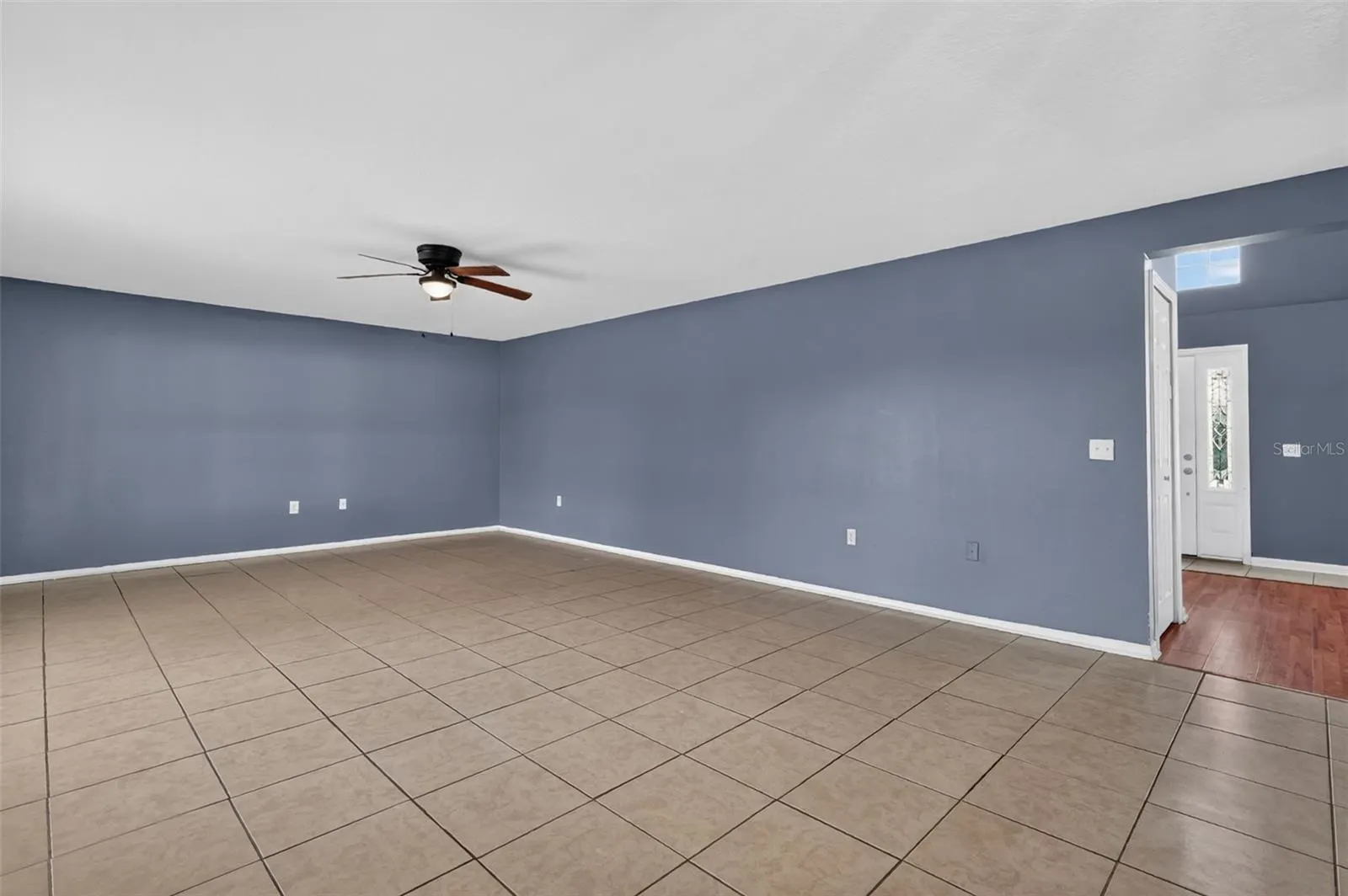 321 LAKE HILLS LN