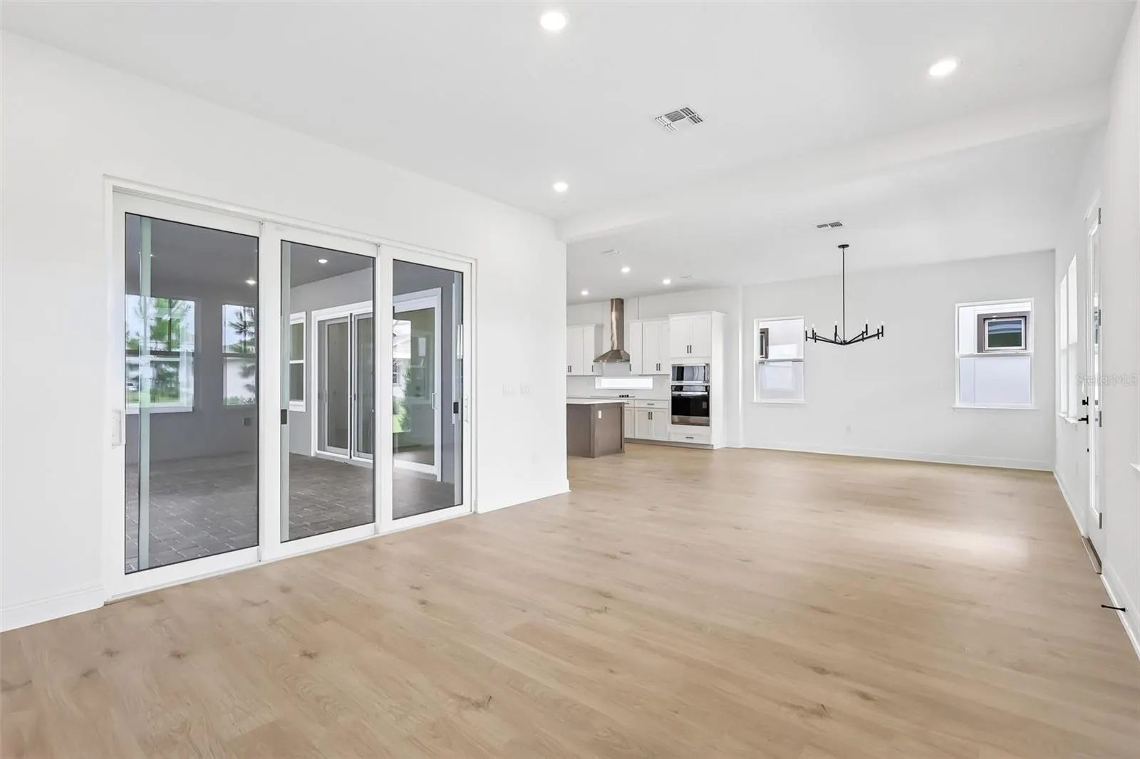 10157 GOBAT ALLEY ST