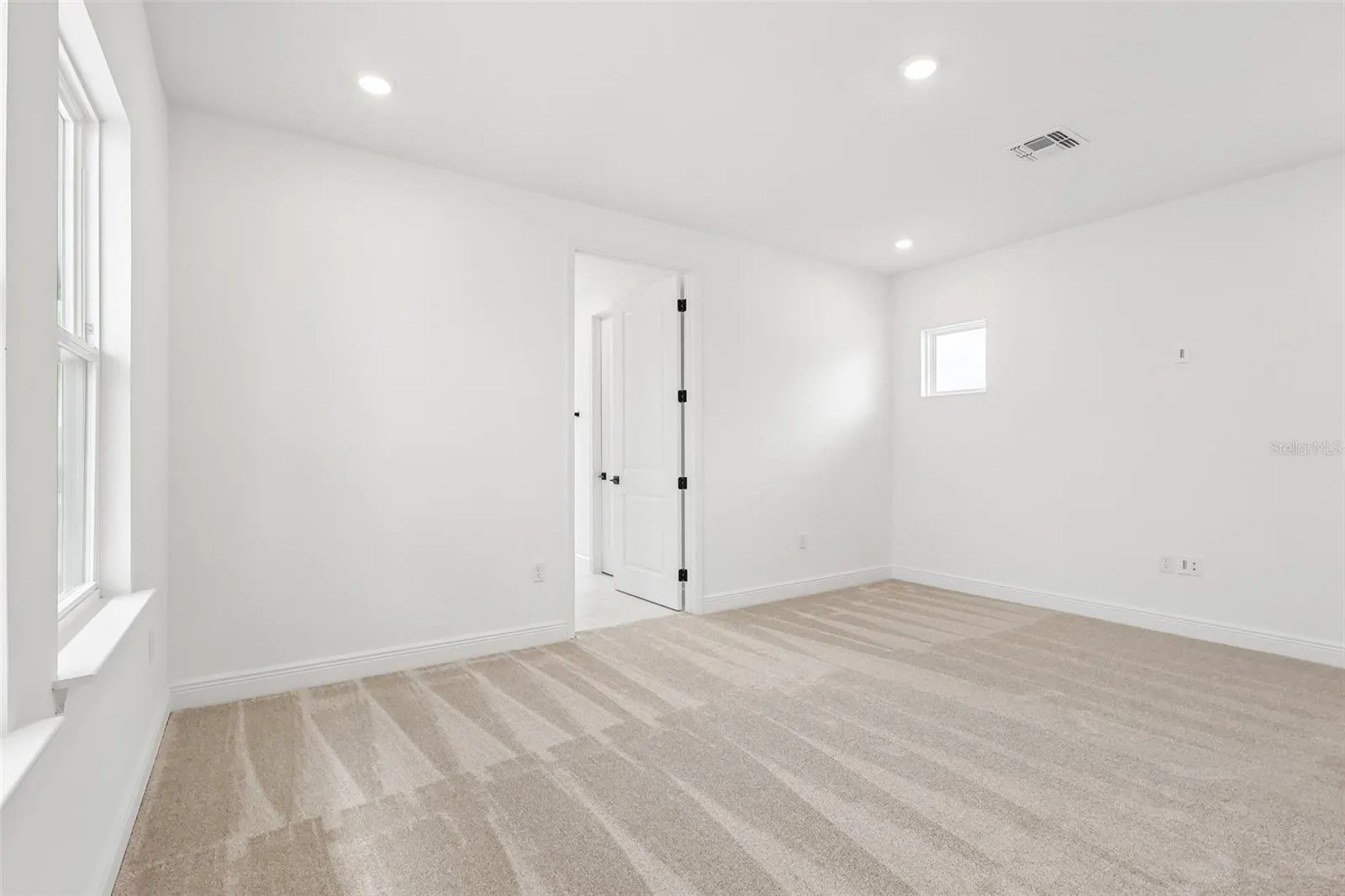 10157 GOBAT ALLEY ST