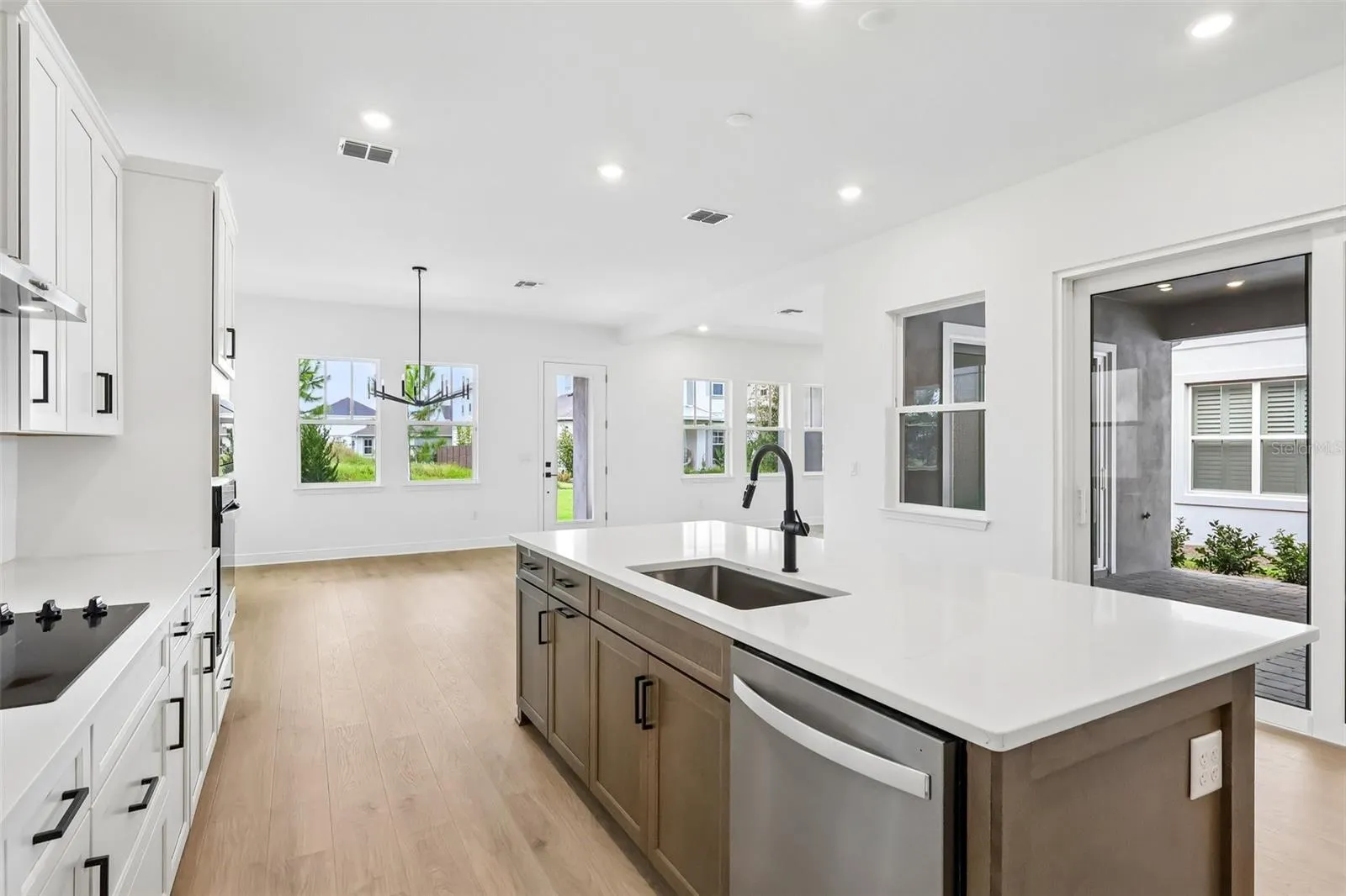 10157 GOBAT ALLEY ST
