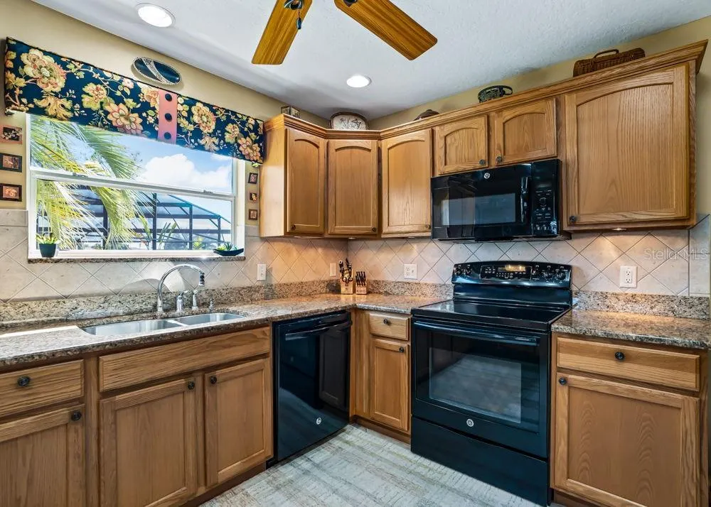 17972 SE 88TH CASCADE CT