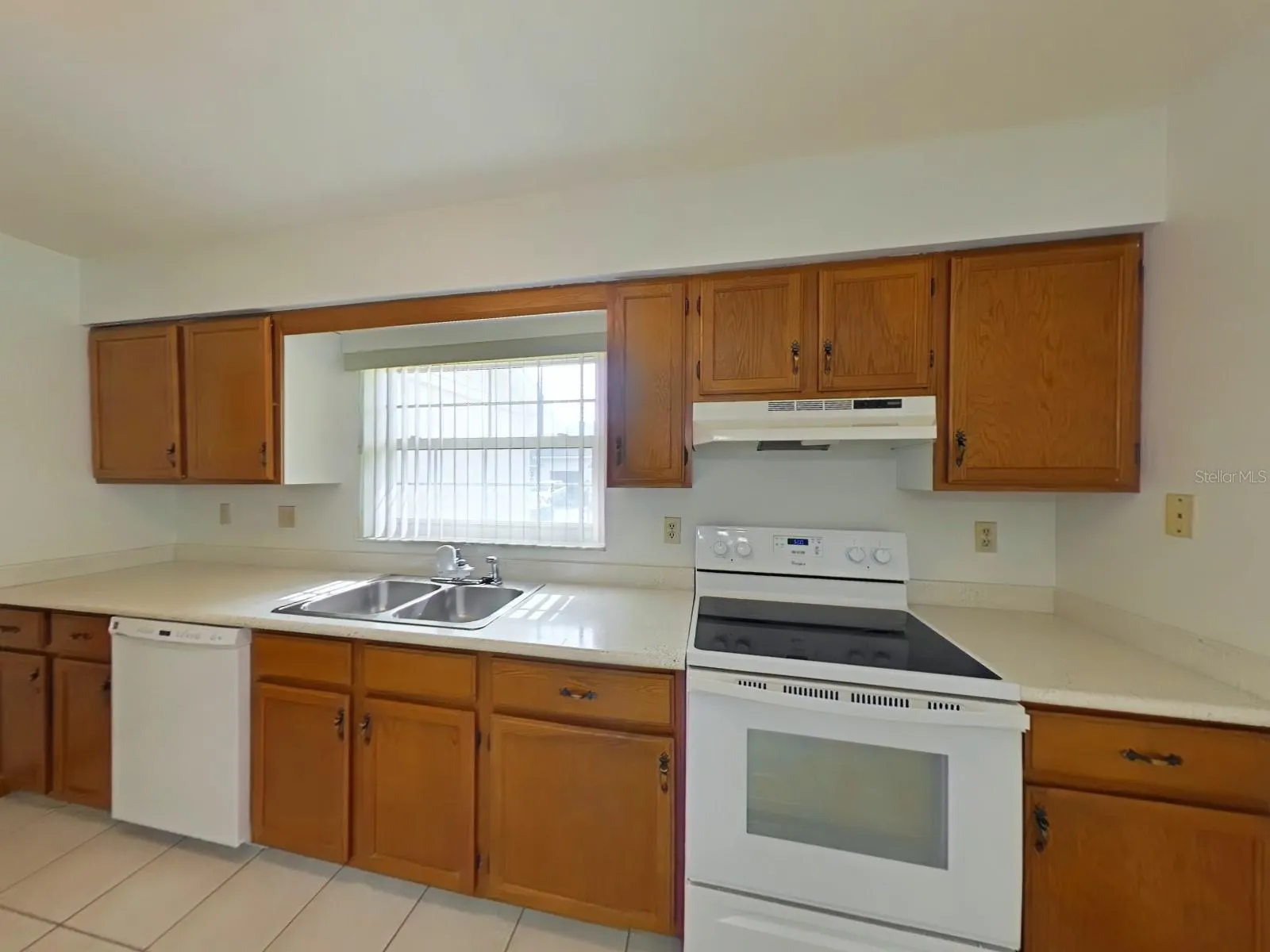 1423 DISSTON AVE