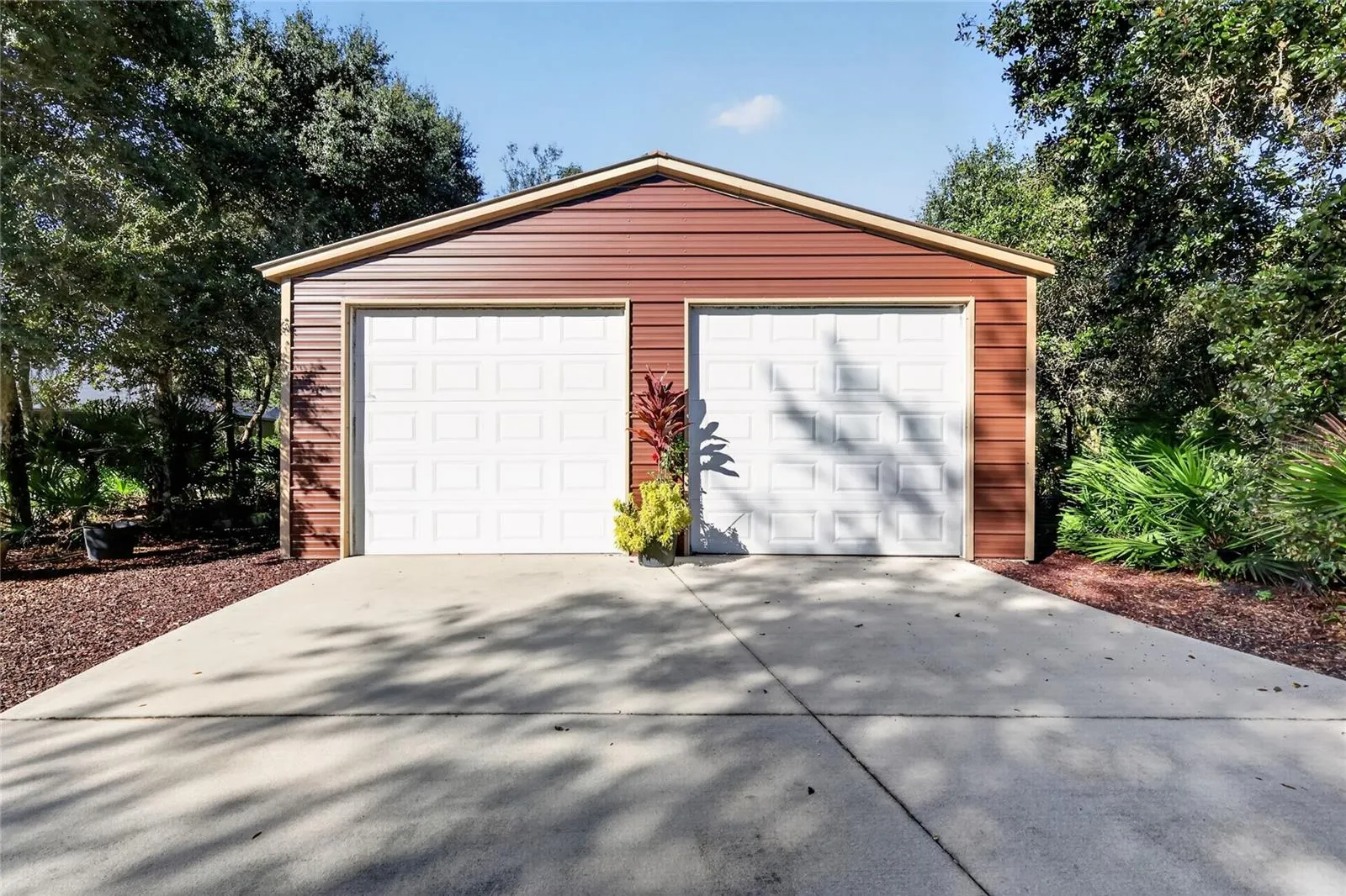 42626 ROYAL TRAILS RD