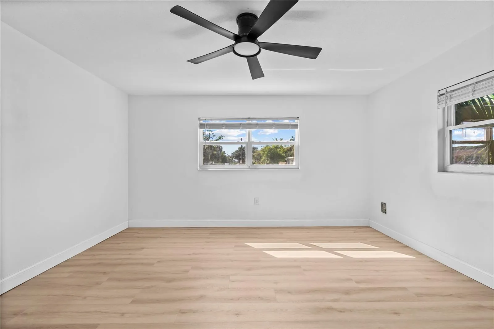 920 ORANGE AVE