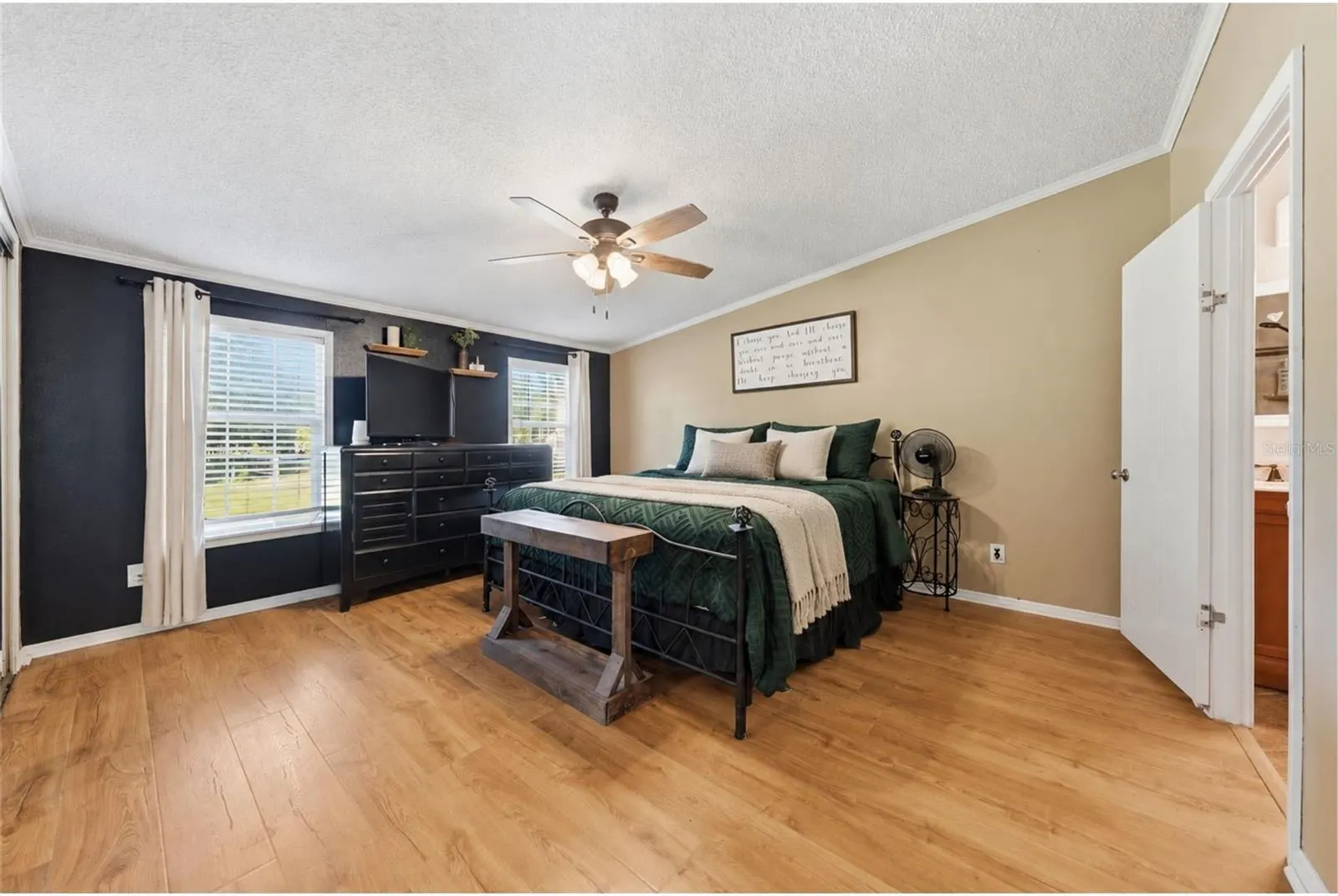 40928 BRIDLE PATH LN