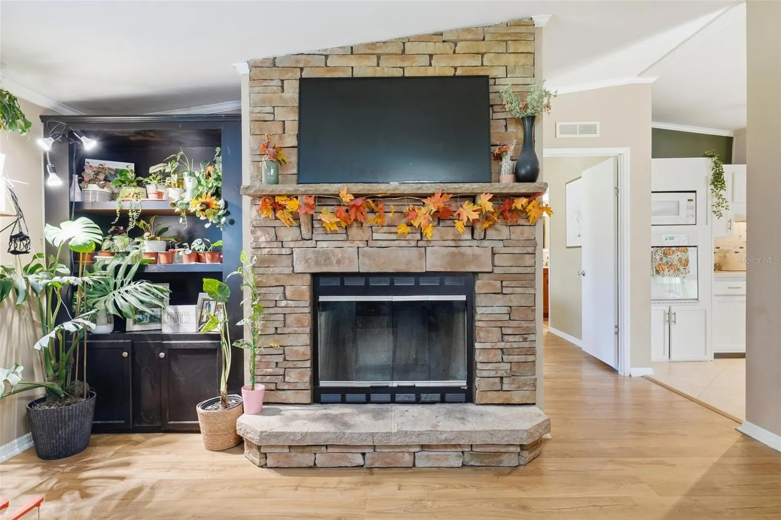 40928 BRIDLE PATH LN