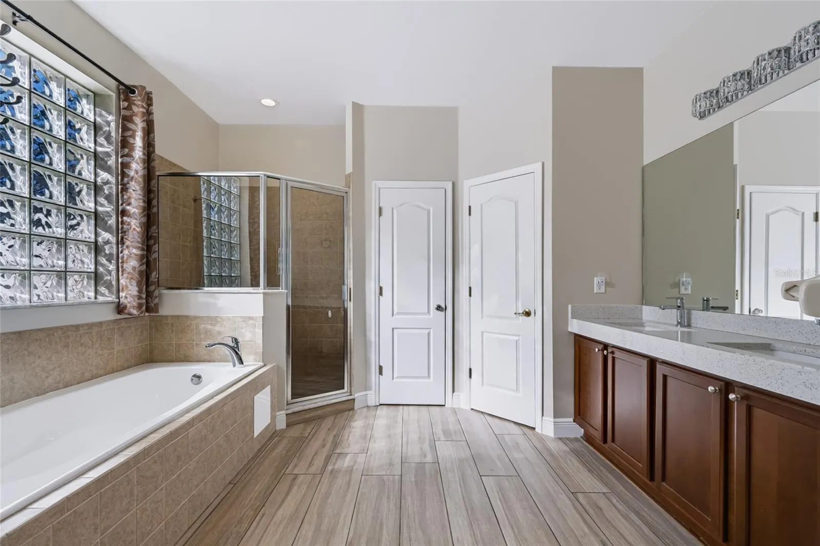 2970 SOUTHERN PINES LOOP