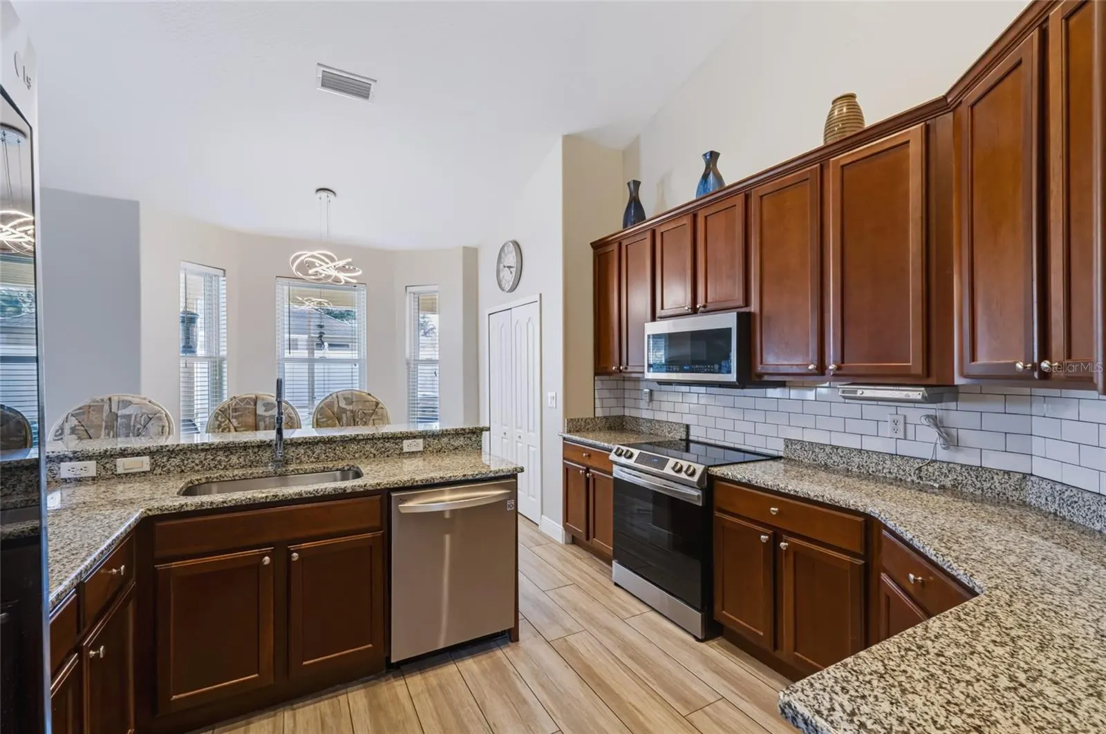 2970 SOUTHERN PINES LOOP