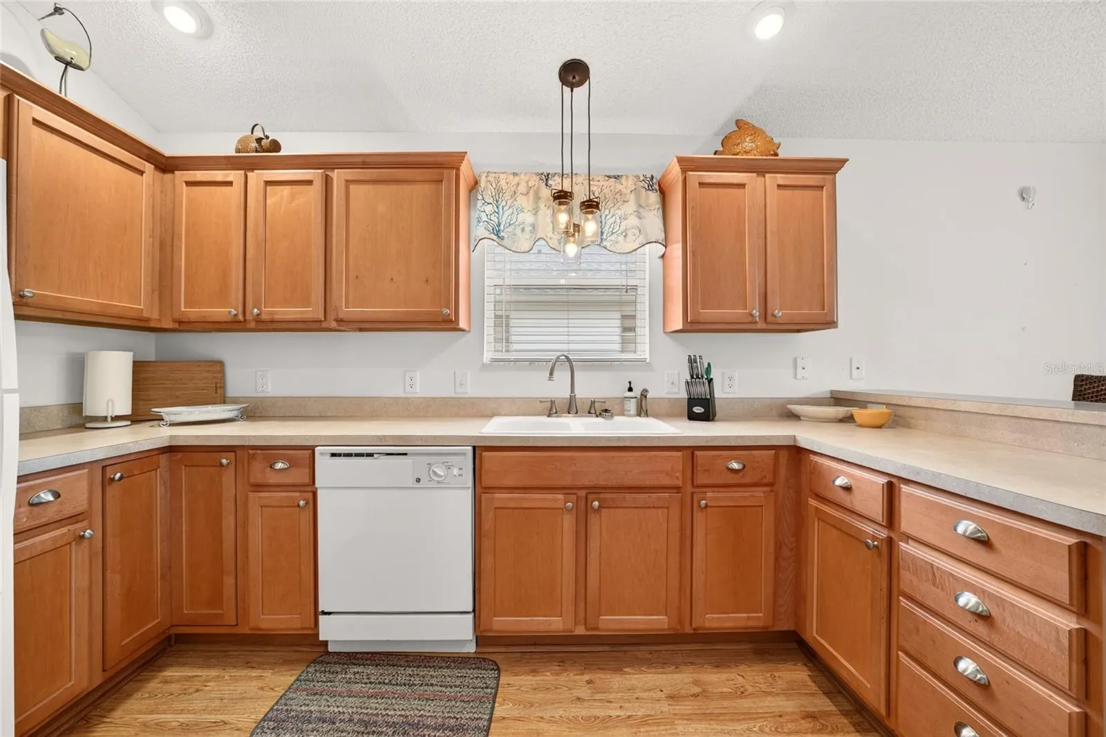 1743 OCONEE PL