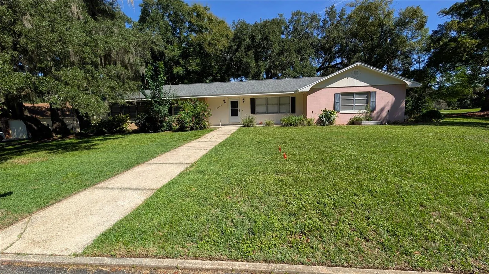 2469 BROADVUE AVE