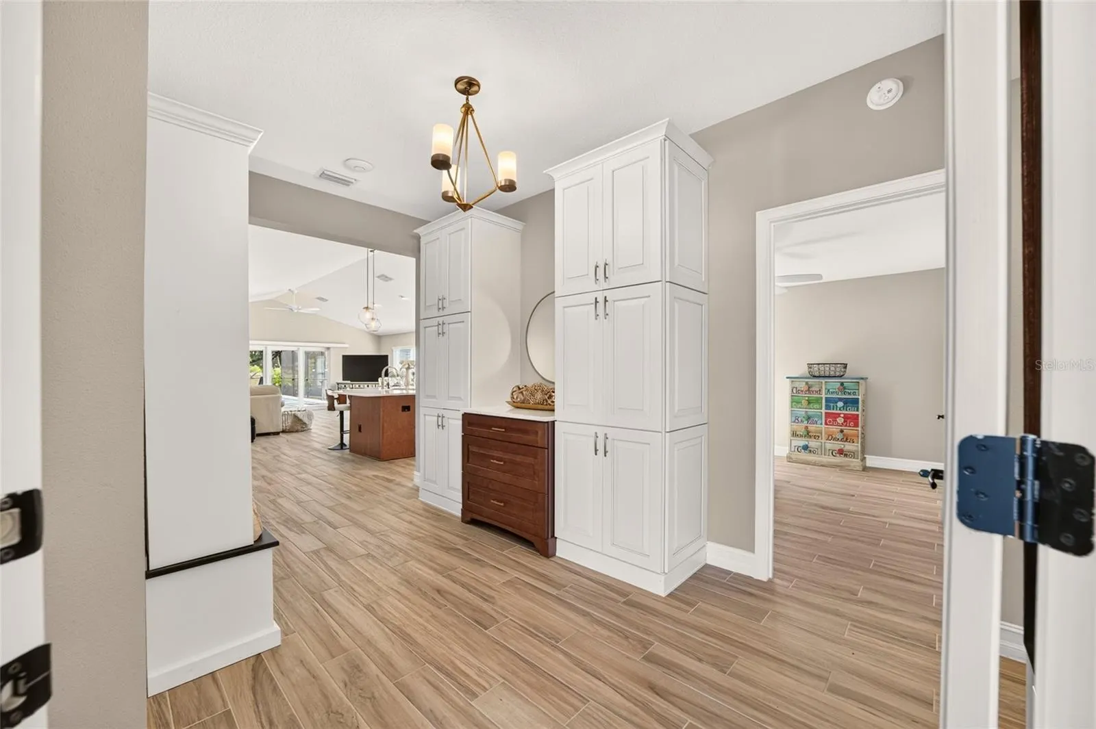 889 JAY ST