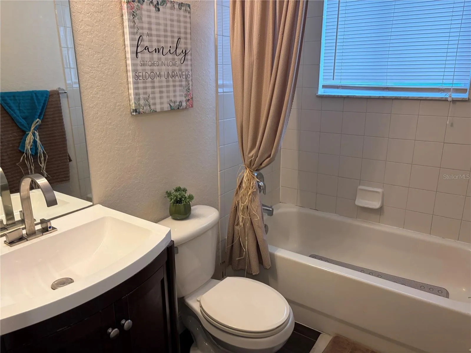 1931 GARDENIA CT