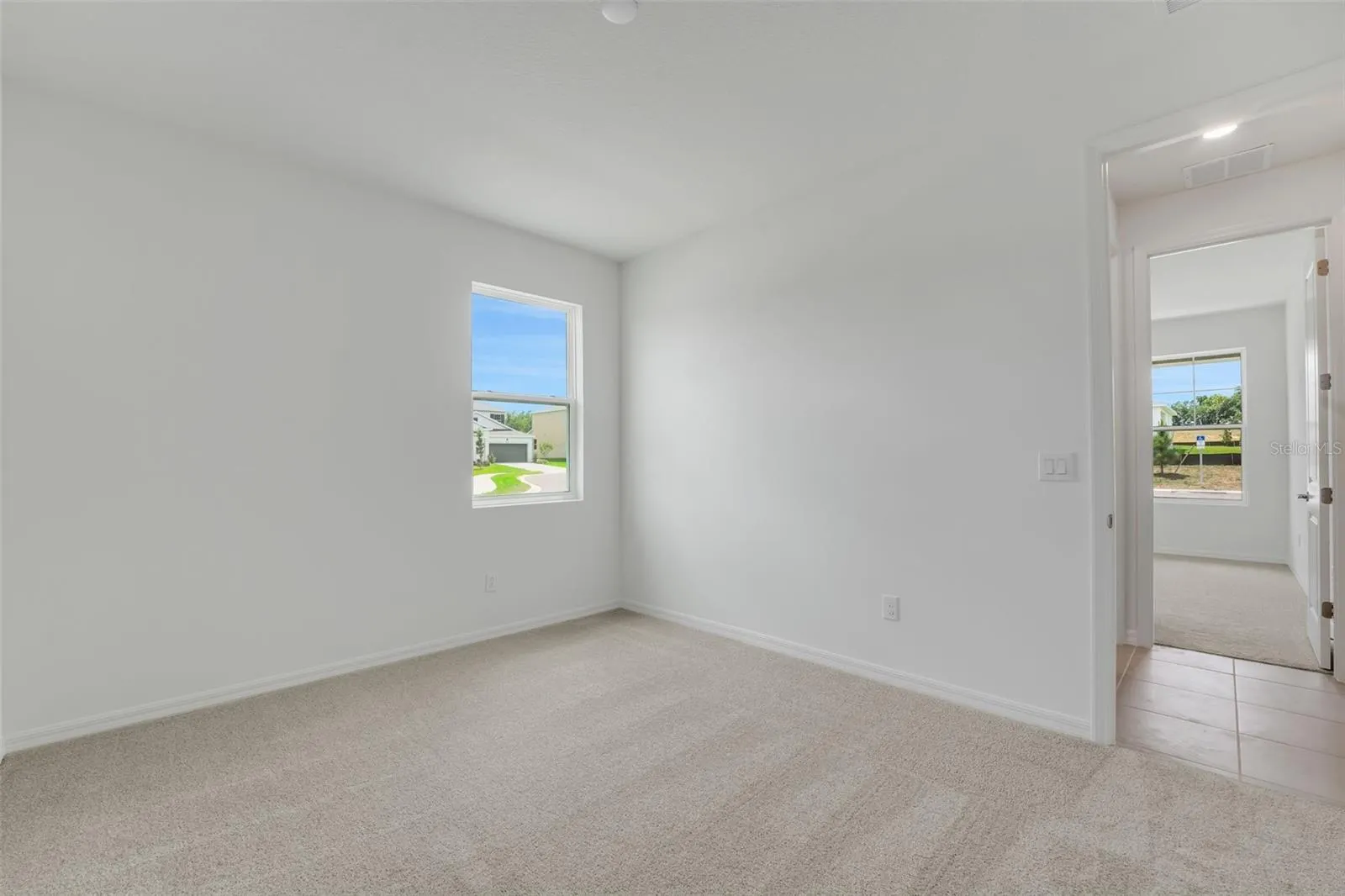 13716 EVERBREEZE LN