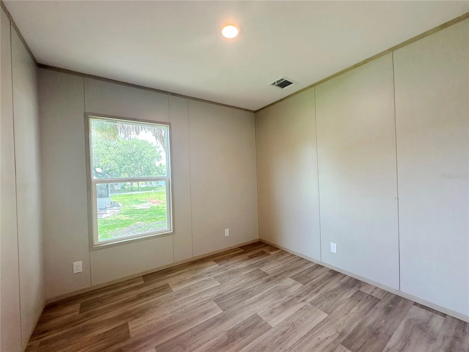 18 ROBIN RD