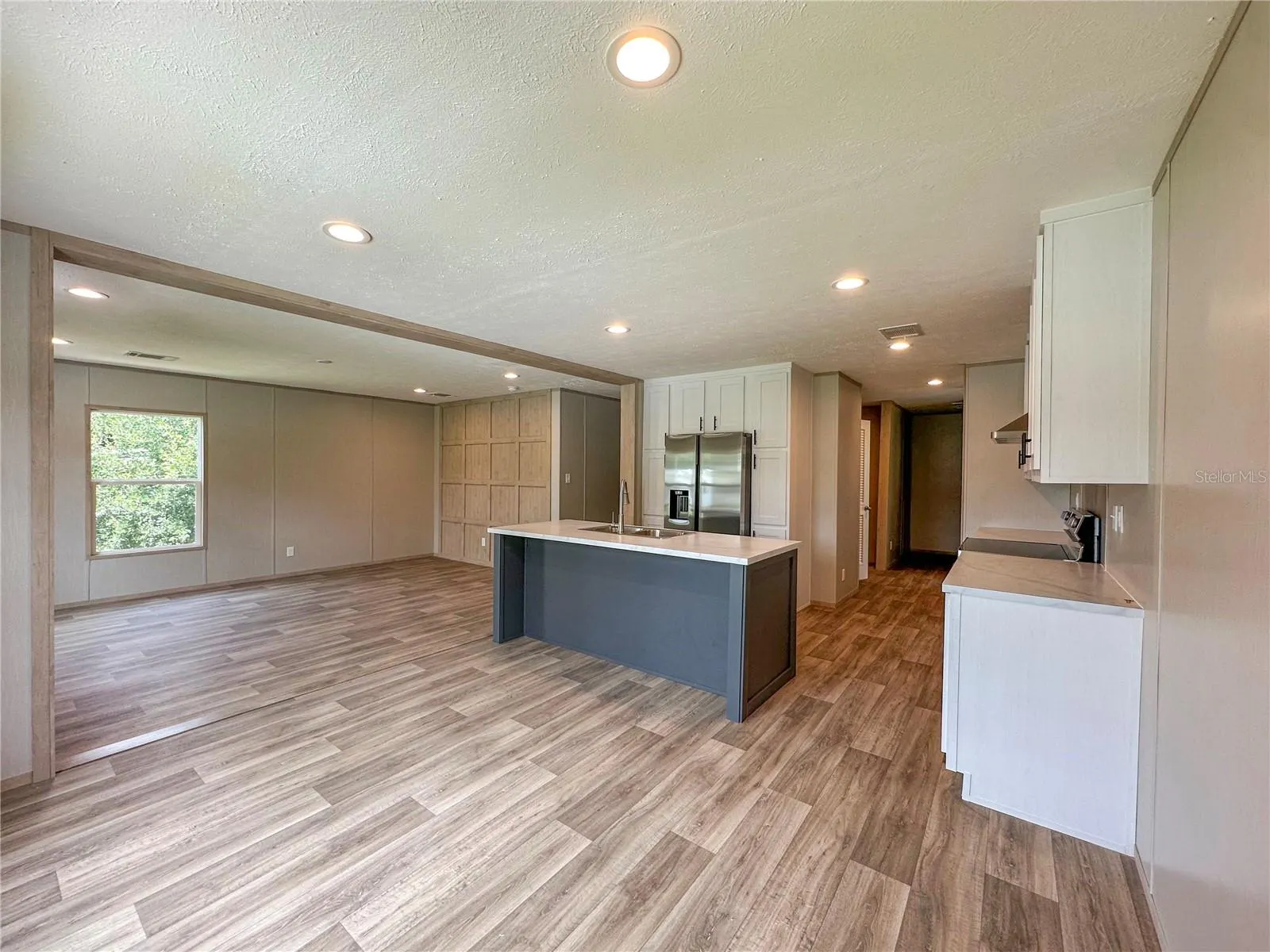 18 ROBIN RD