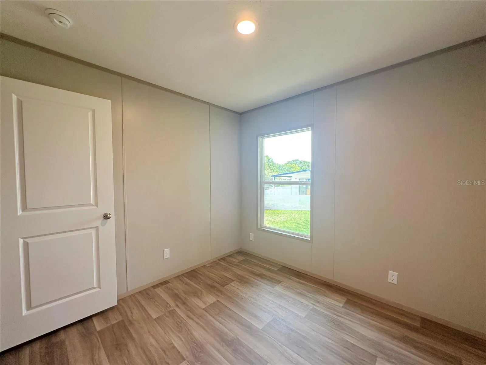 18 ROBIN RD