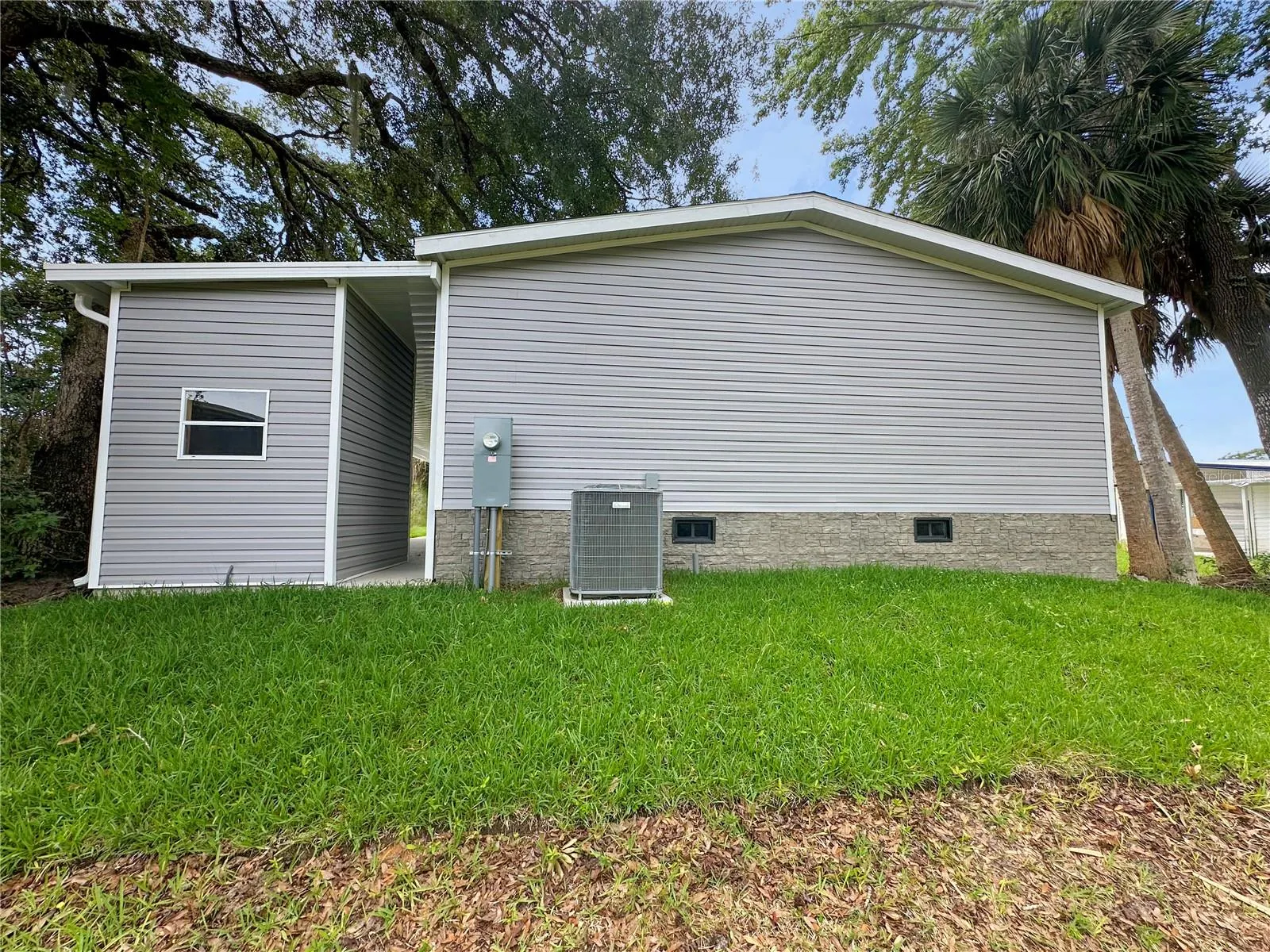 18 ROBIN RD