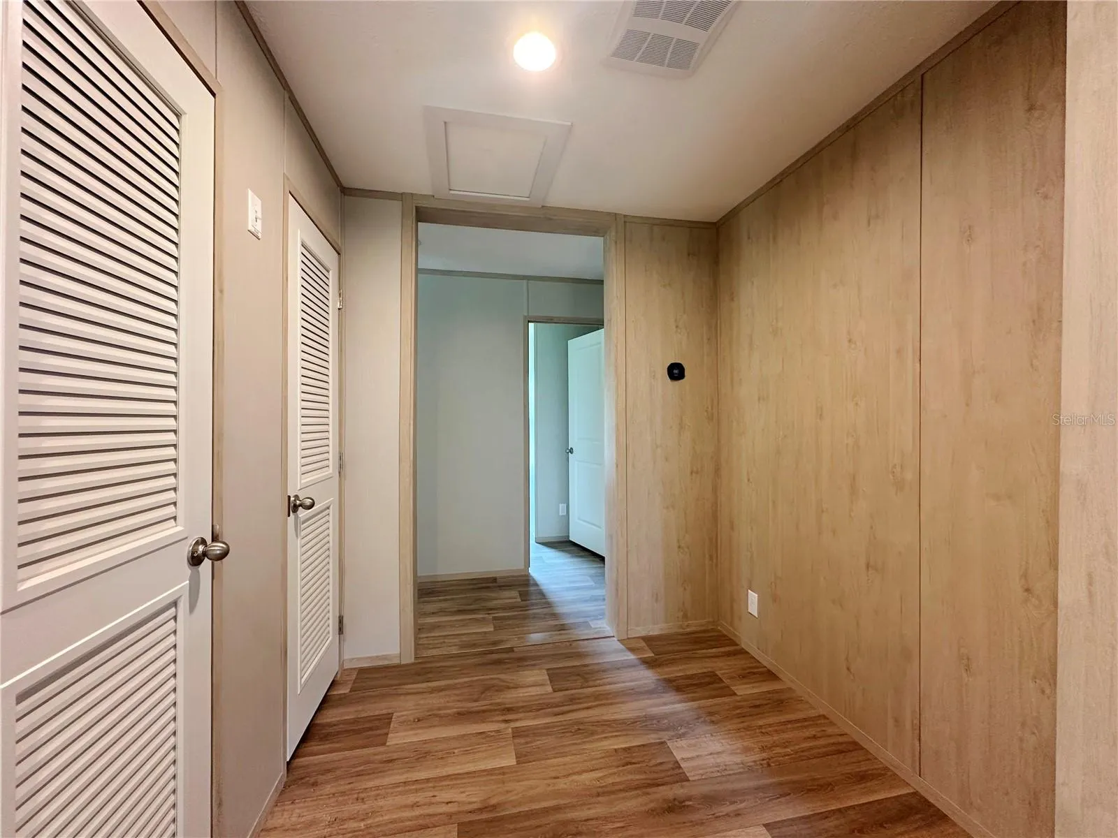 18 ROBIN RD
