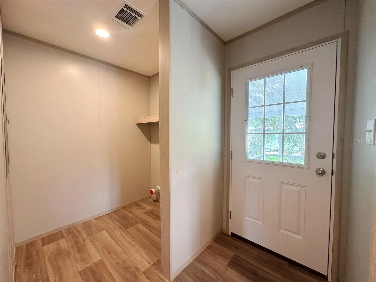 18 ROBIN RD