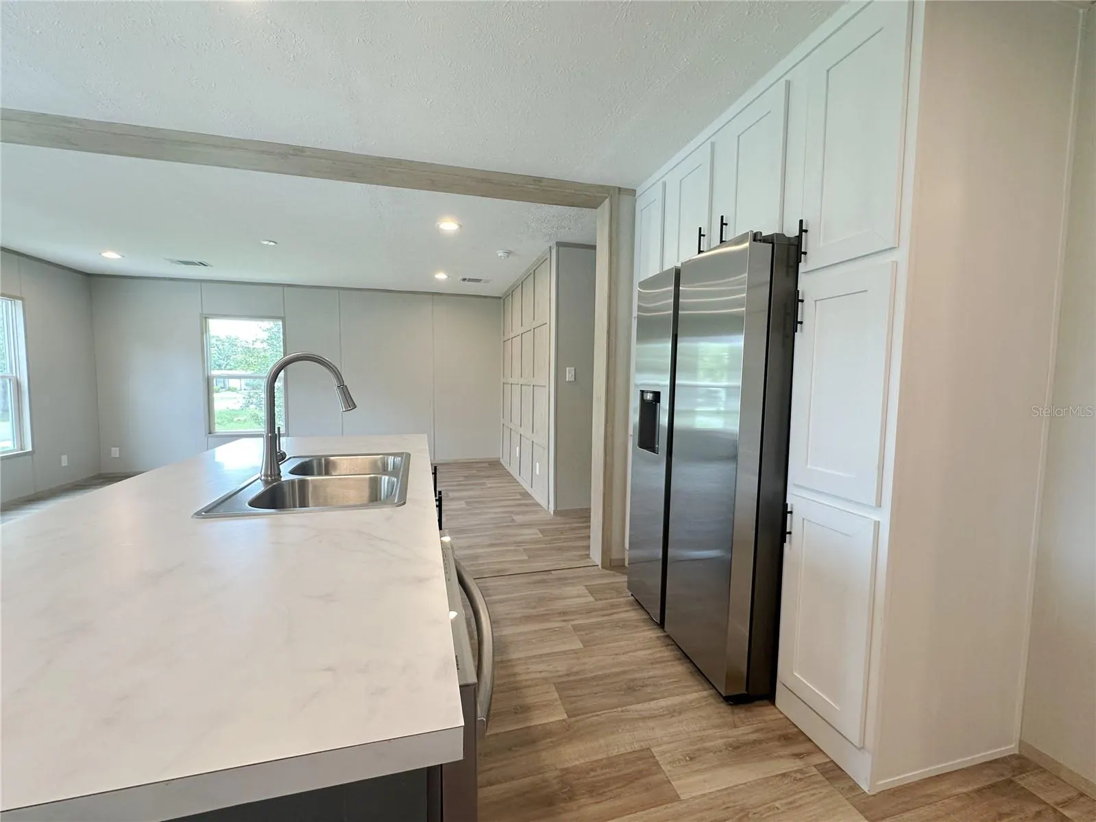 18 ROBIN RD