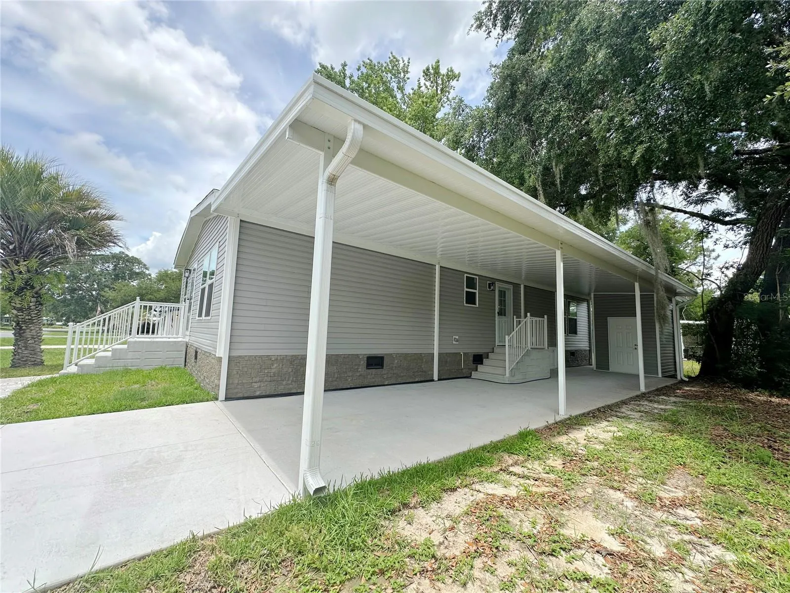 18 ROBIN RD