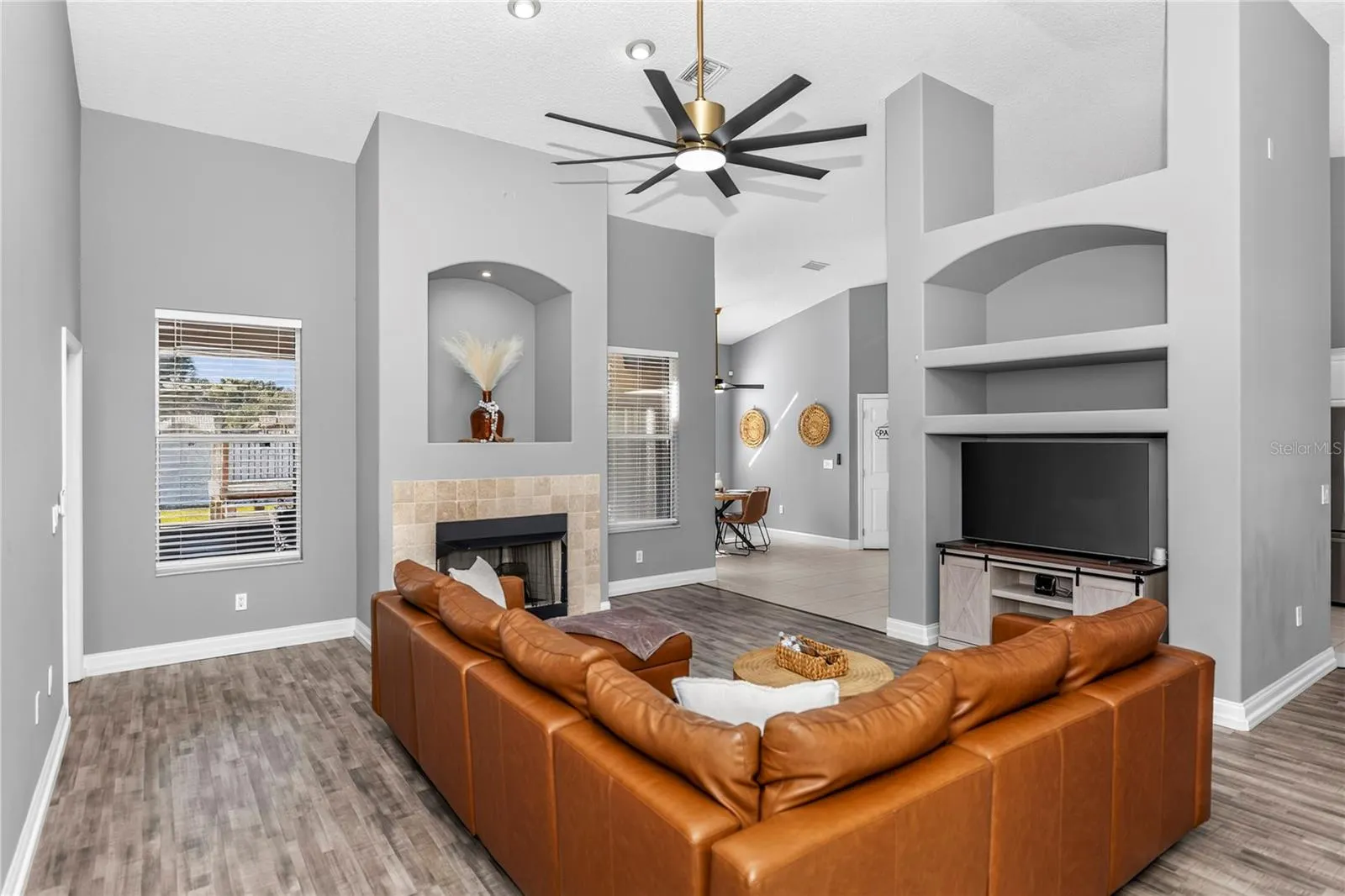 10240 BARRINGTON CT