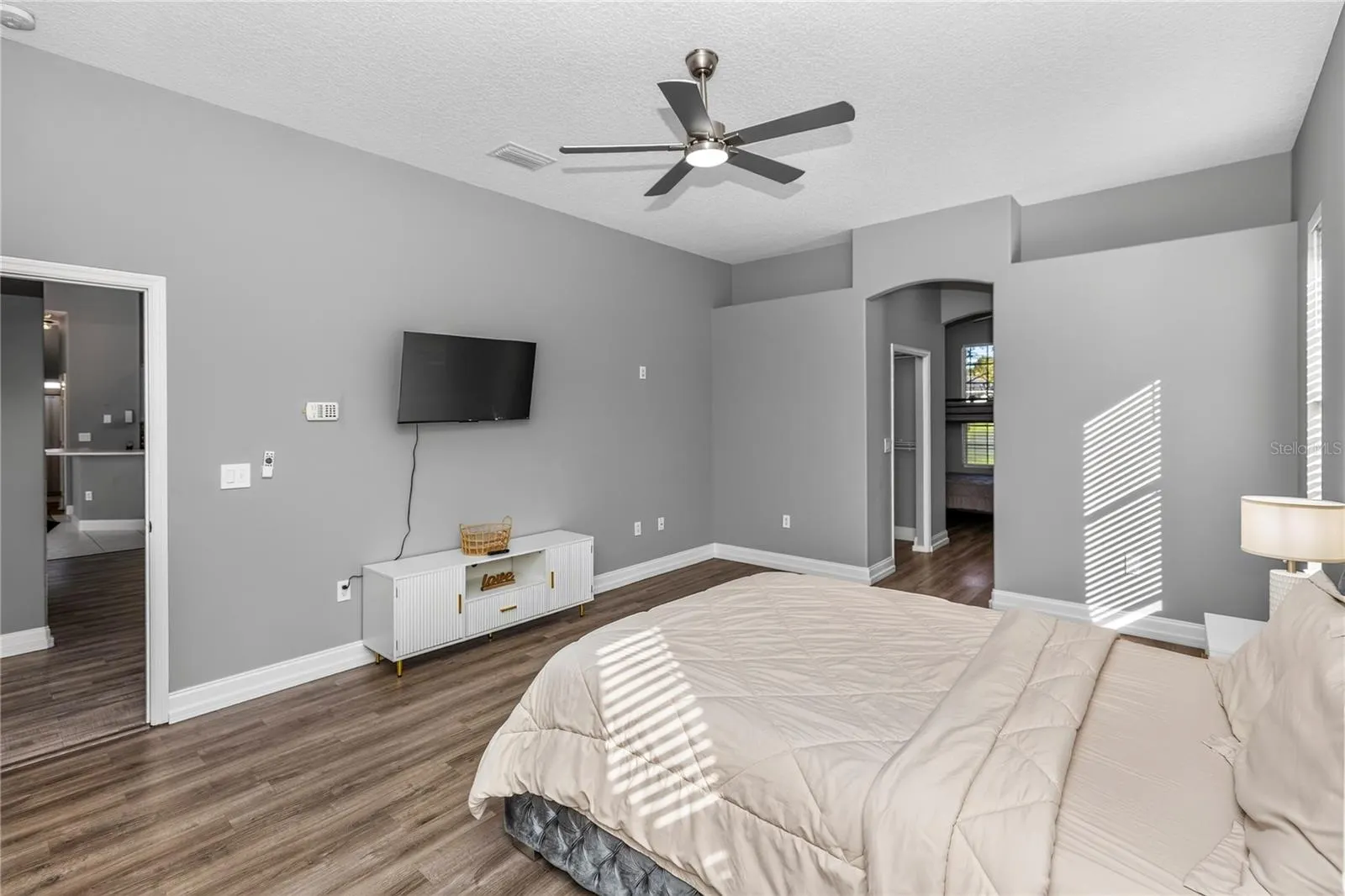 10240 BARRINGTON CT