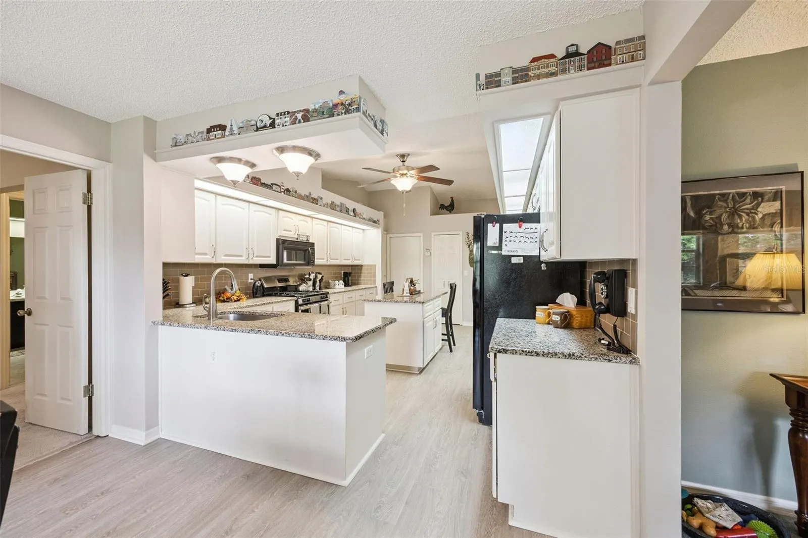 26949 RACQUET CIR