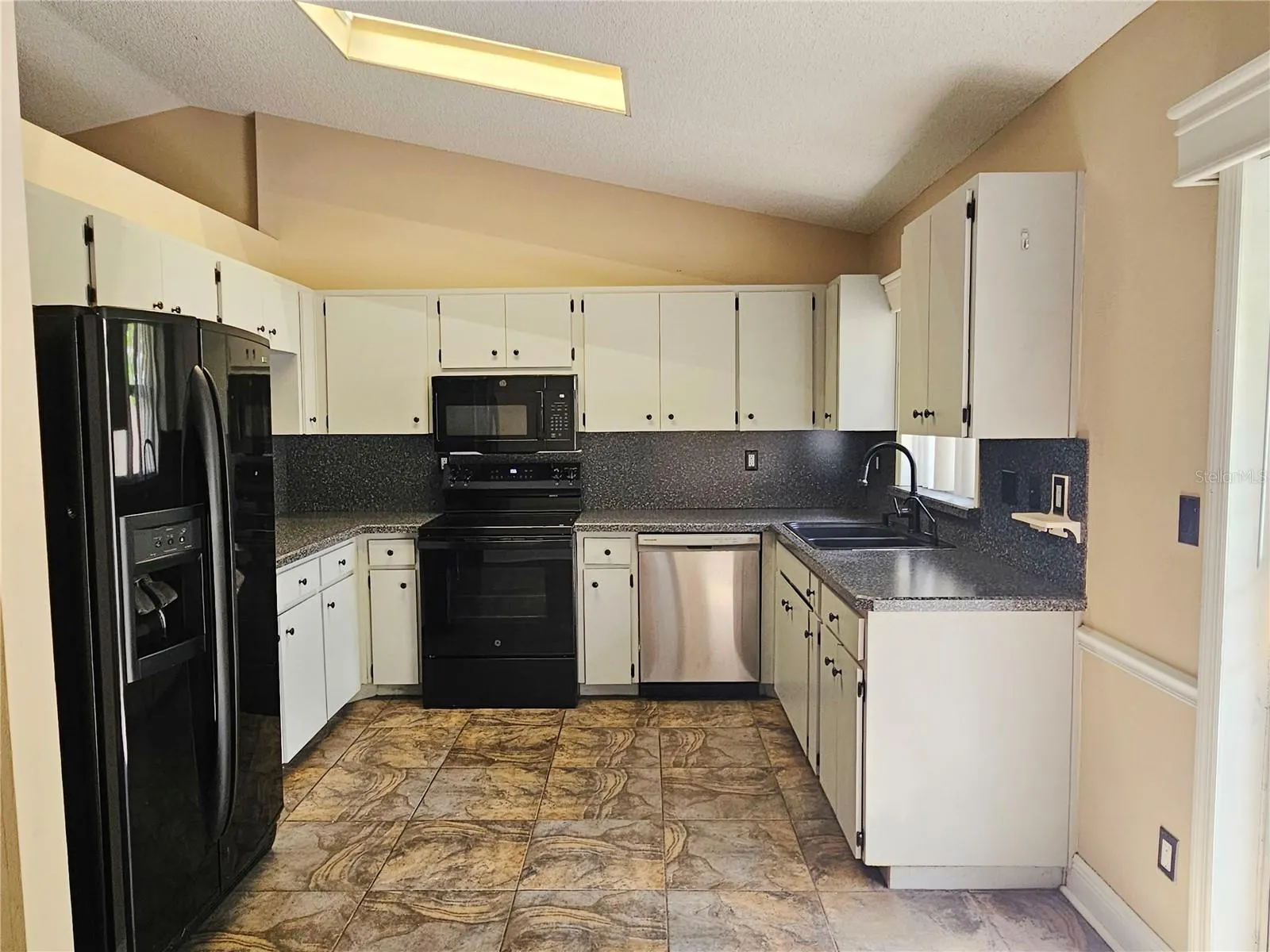 1200 WOODDELL DR