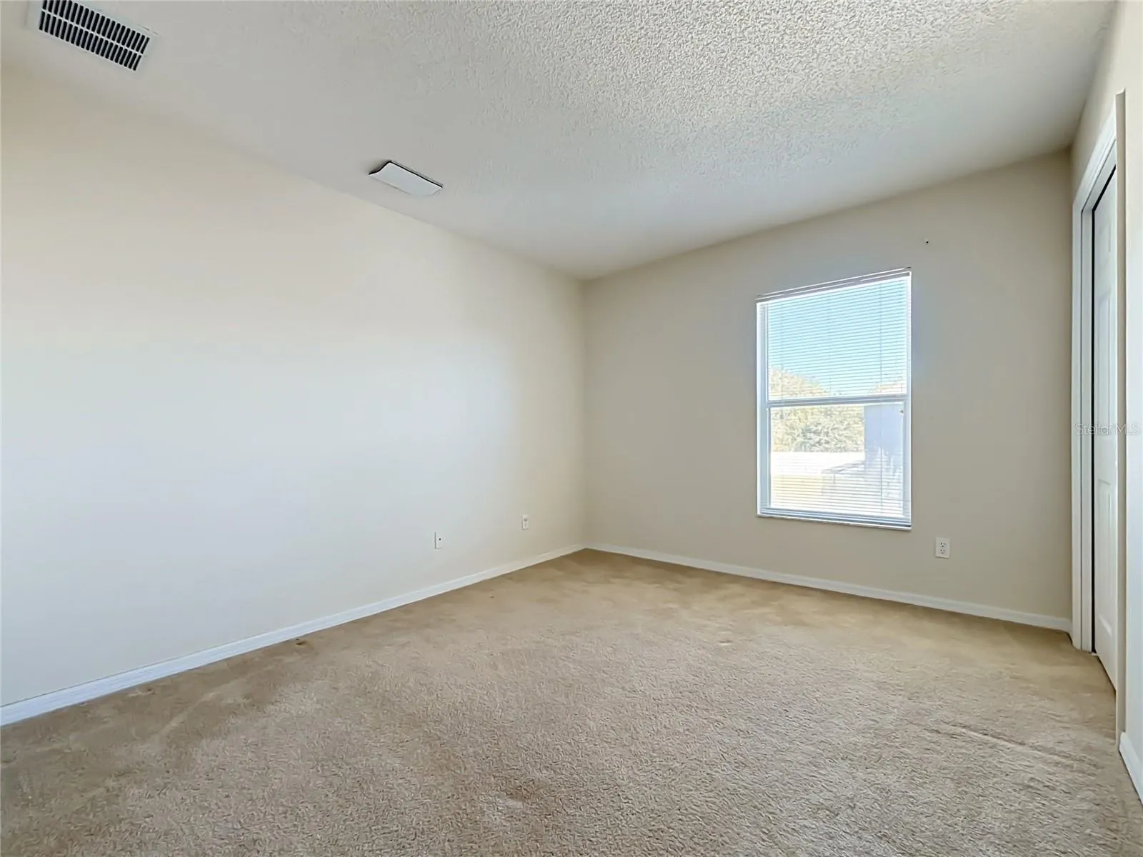 750 BLOOMINGDALE DR