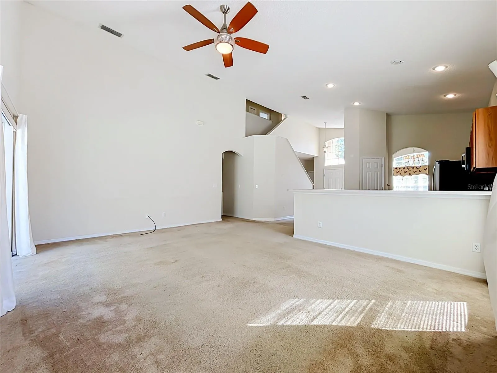 750 BLOOMINGDALE DR
