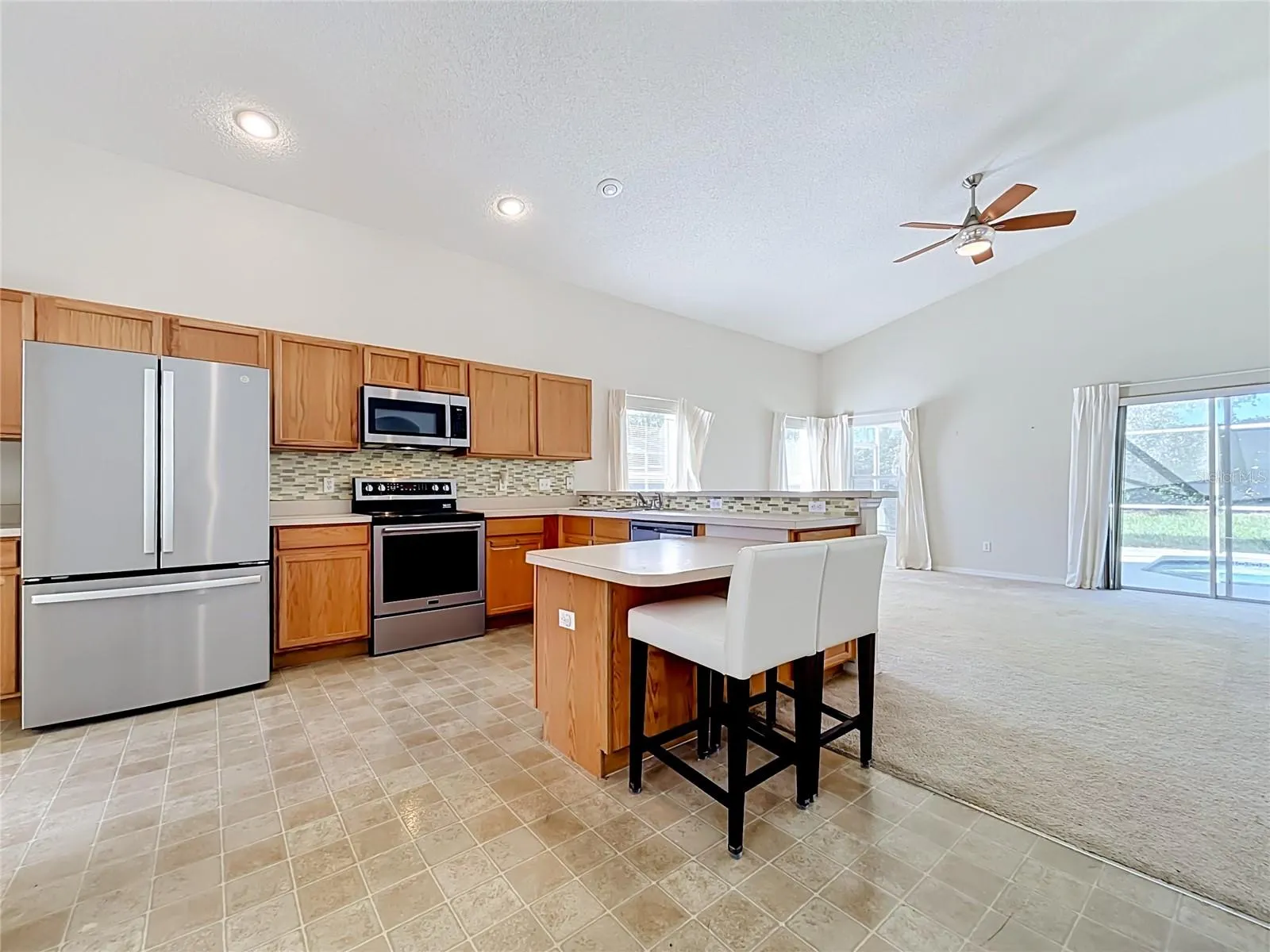 750 BLOOMINGDALE DR