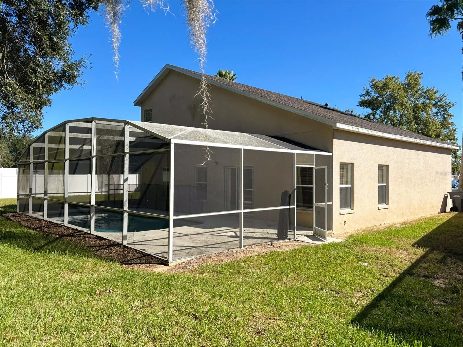 750 BLOOMINGDALE DR