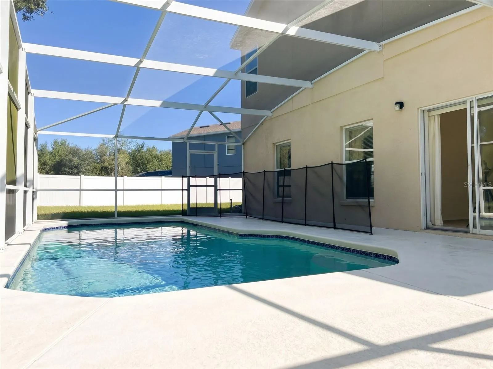 750 BLOOMINGDALE DR