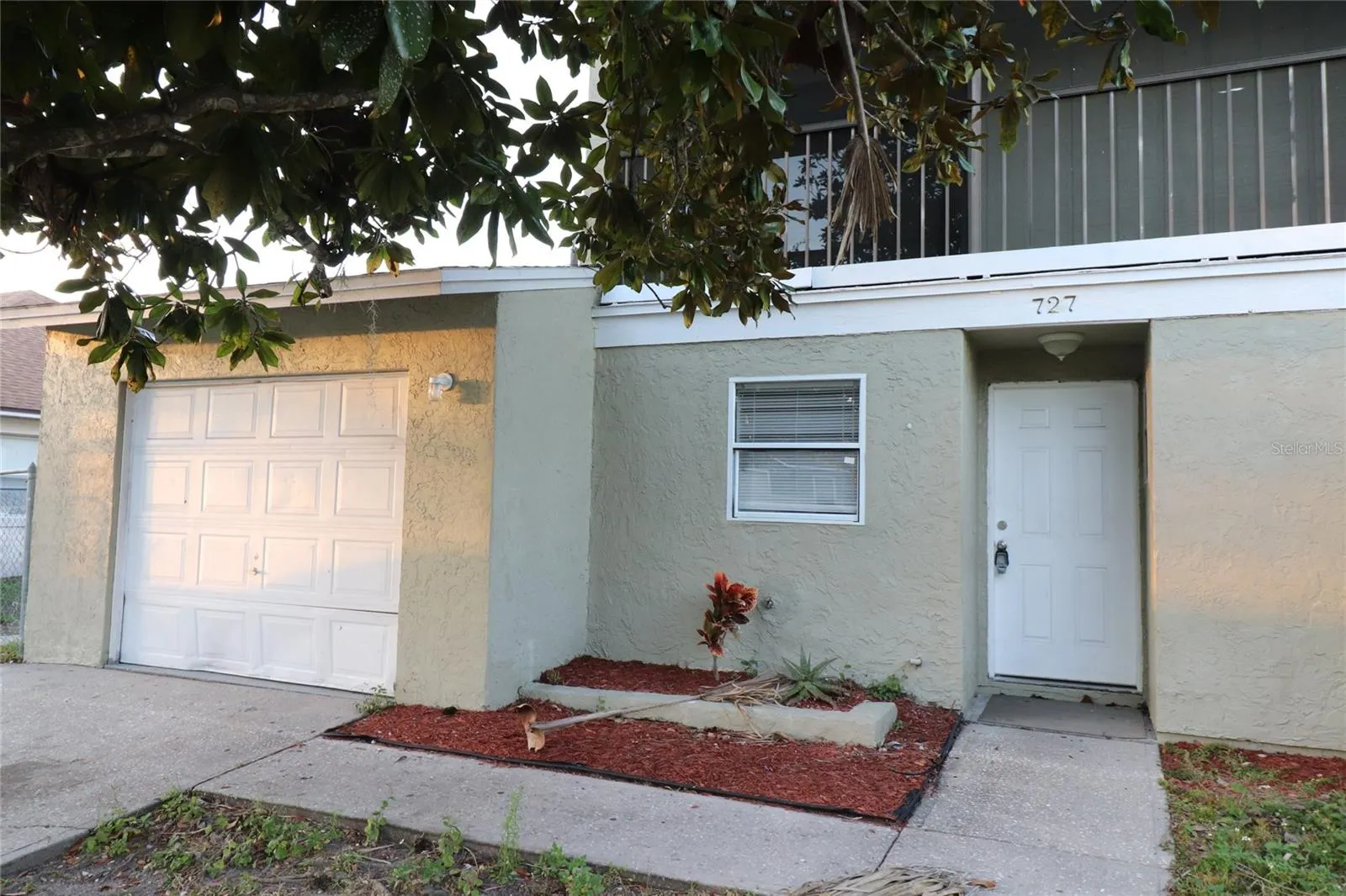 727 LUCAYA DR
