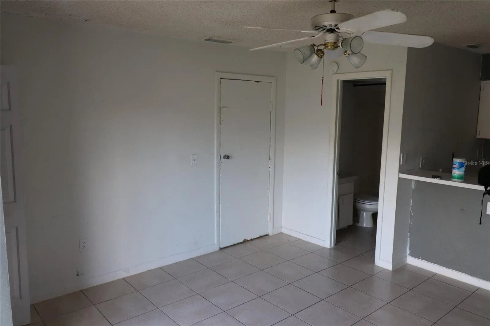 727 LUCAYA DR